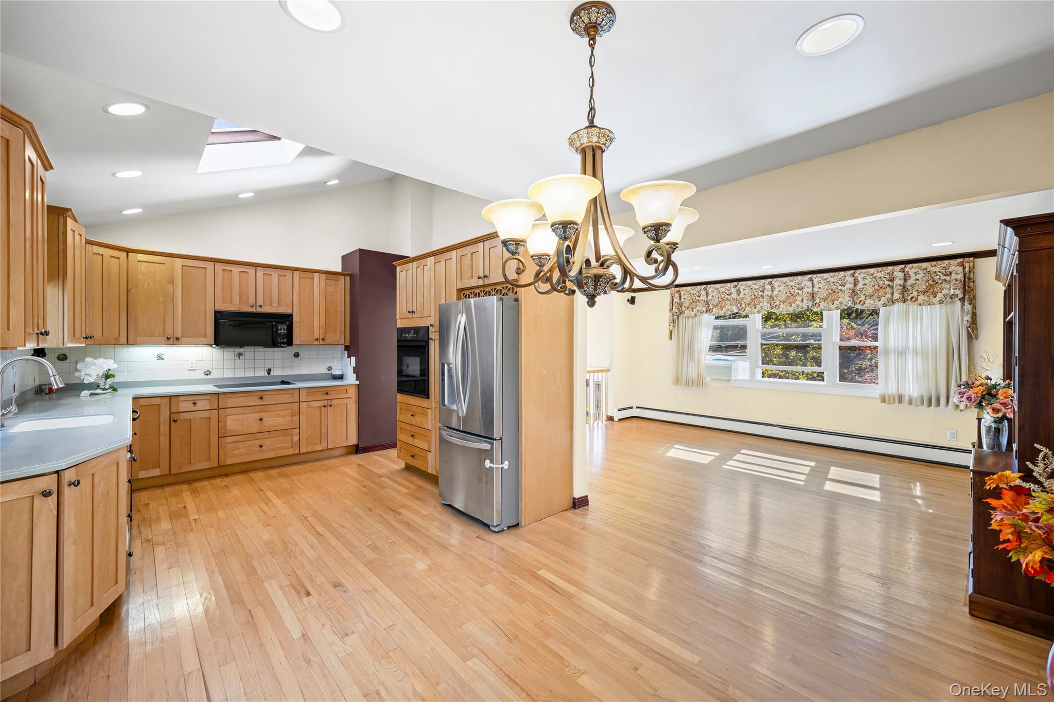 #10 photo, 9 Grossman Street, サフォーク郡 Melville , NY 11747