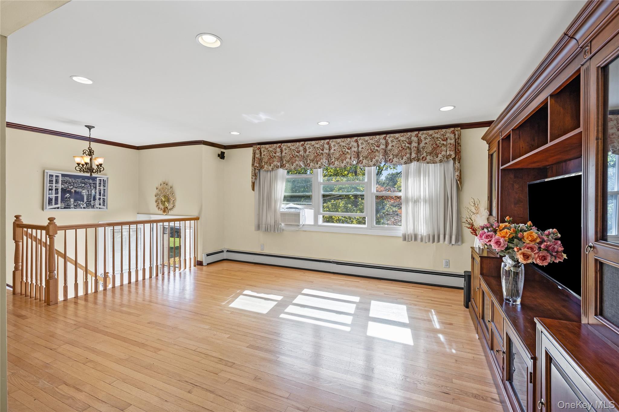 #8 photo, 9 Grossman Street, サフォーク郡 Melville , NY 11747