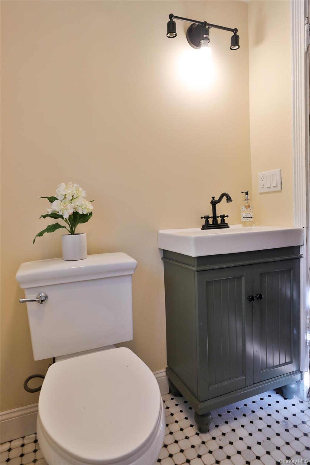 #10 photo, 192 Downs Street, Kingston , NY 12401