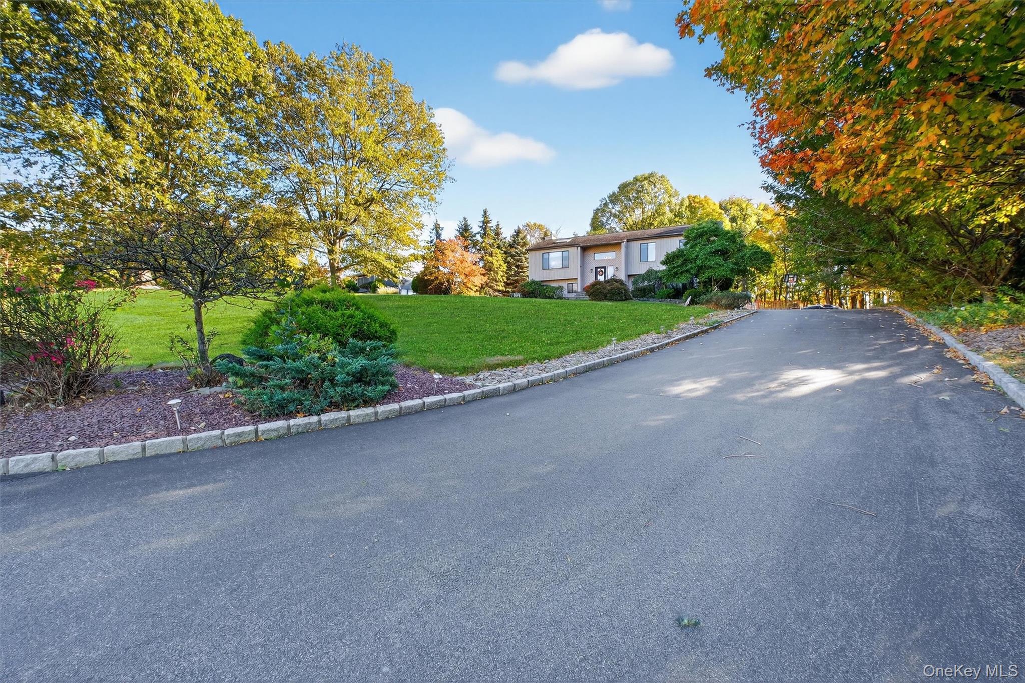 #2 photo, 33 Santino Court, Mahopac , NY 10541