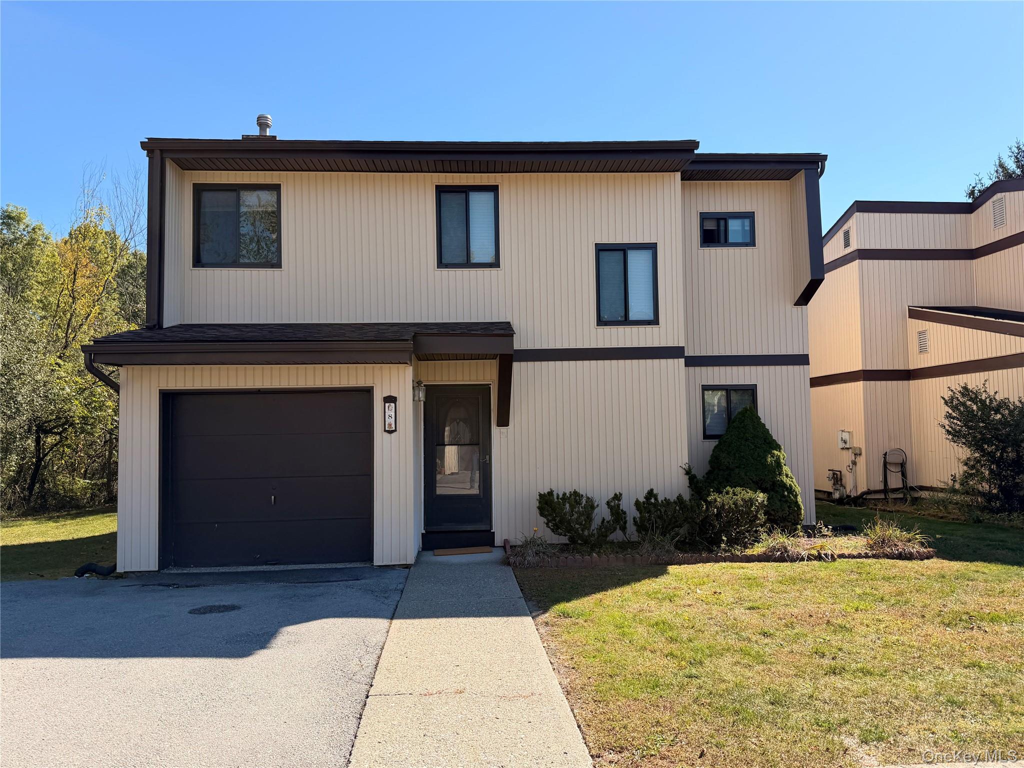 #1 photo, 8 Ebury, Middletown , NY 10940