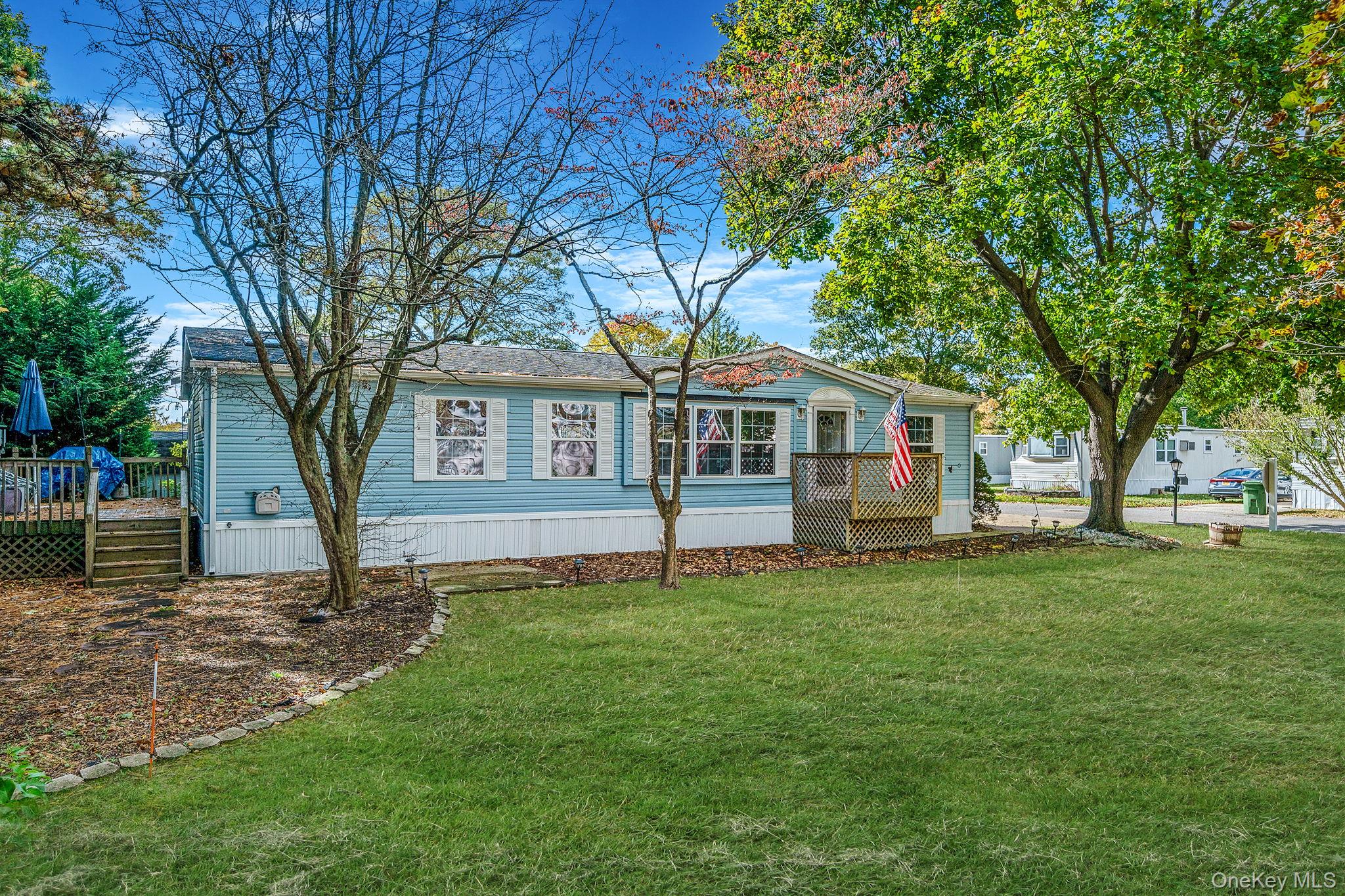 #3 photo, 3 Betsy Ross Drive, サフォーク郡 Bohemia , NY 11716