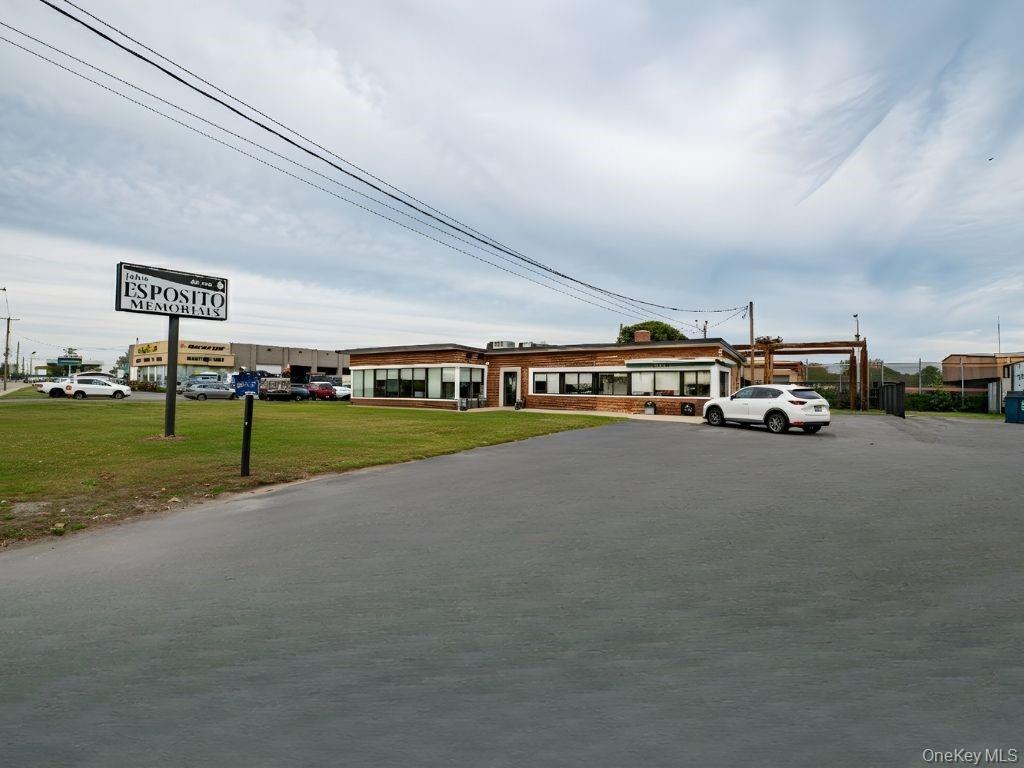 #2 photo, 1250 Wellwood Avenue, サフォーク郡 West Babylon , NY 11704