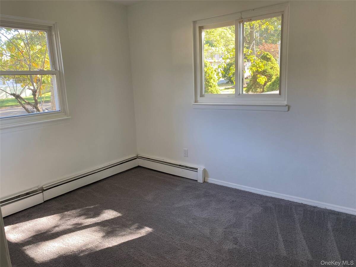 #9 photo, 7 Filmore Avenue, サフォーク郡 Coram , NY 11727