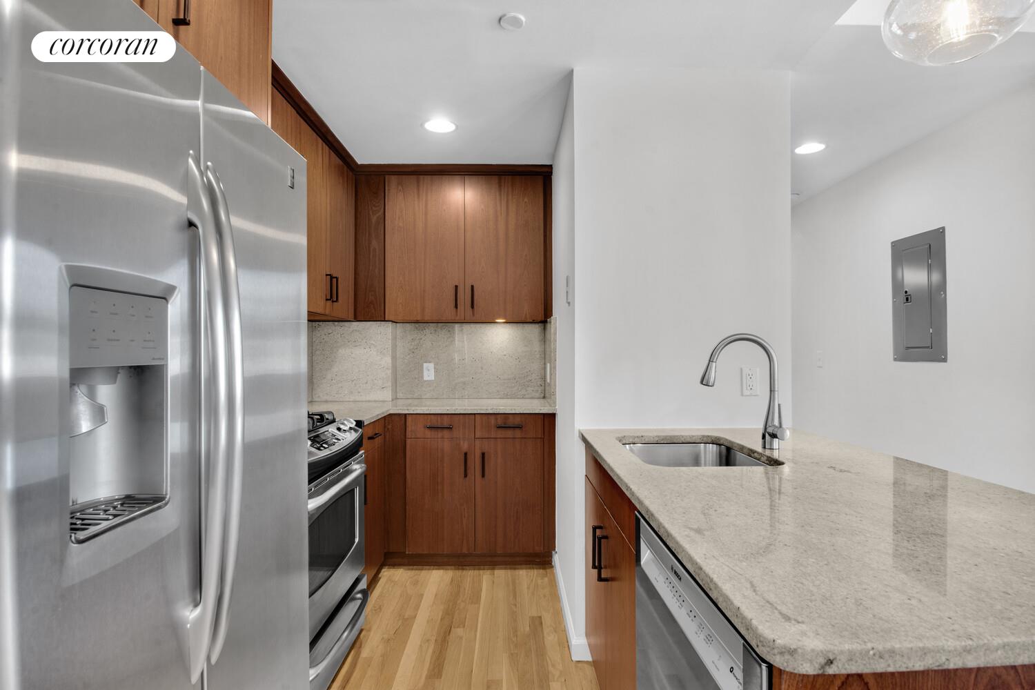 #6 photo, 556 STATE Street, ブルックリン区 Boerum Hill , NY 11217