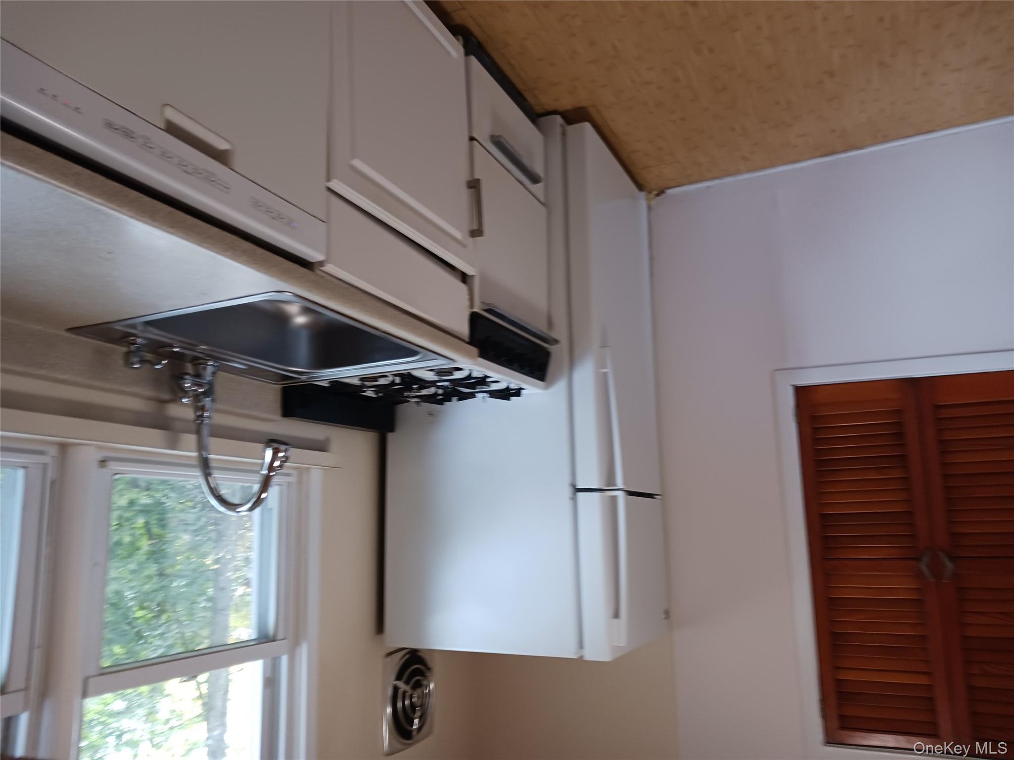 #10 photo, 16 Major Appleby Road, Ardsley , NY 10502