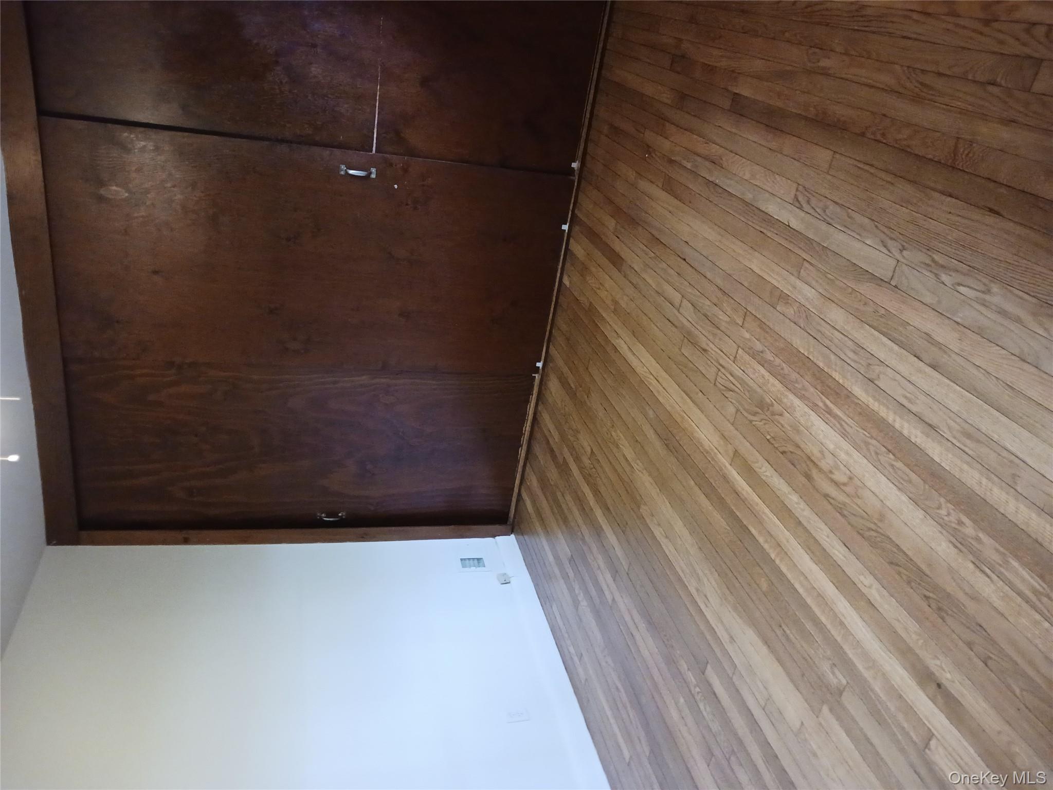 #15 photo, 16 Major Appleby Road, Ardsley , NY 10502