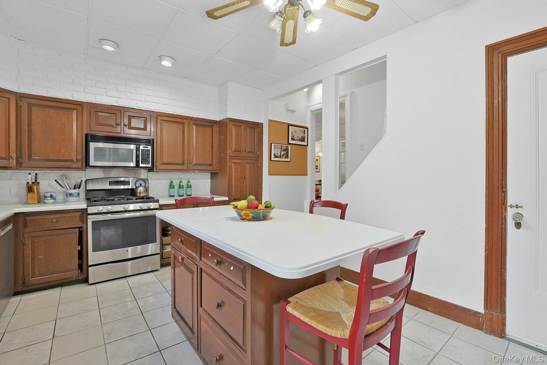 #20 photo, 49 Overlook Circle, New Rochelle , NY 10804