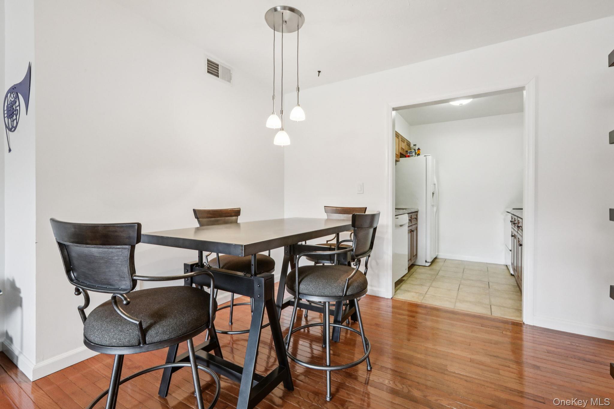 #13 photo, 2006 Baldwin Lane, Newburgh , NY 12550