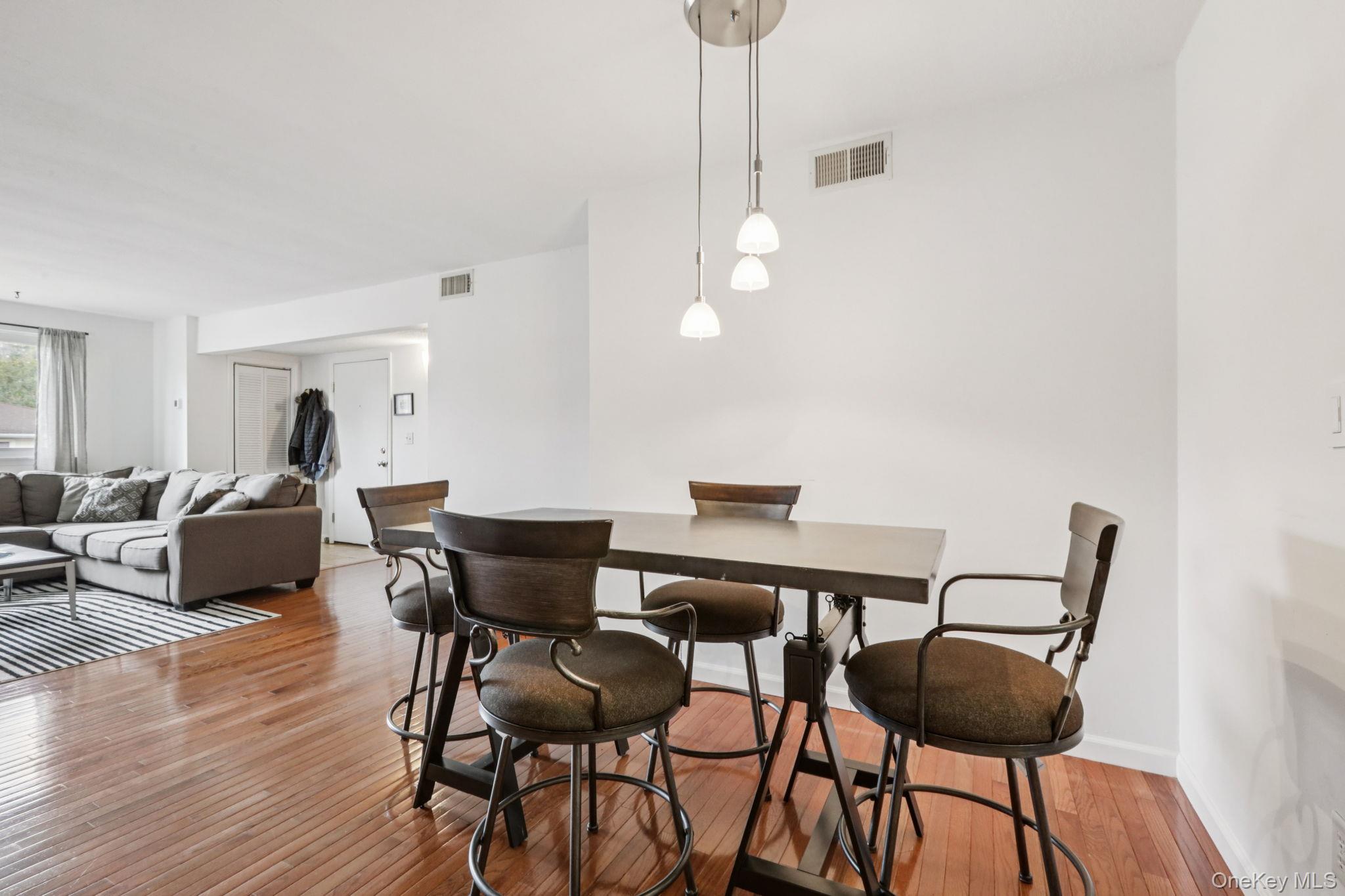 #15 photo, 2006 Baldwin Lane, Newburgh , NY 12550