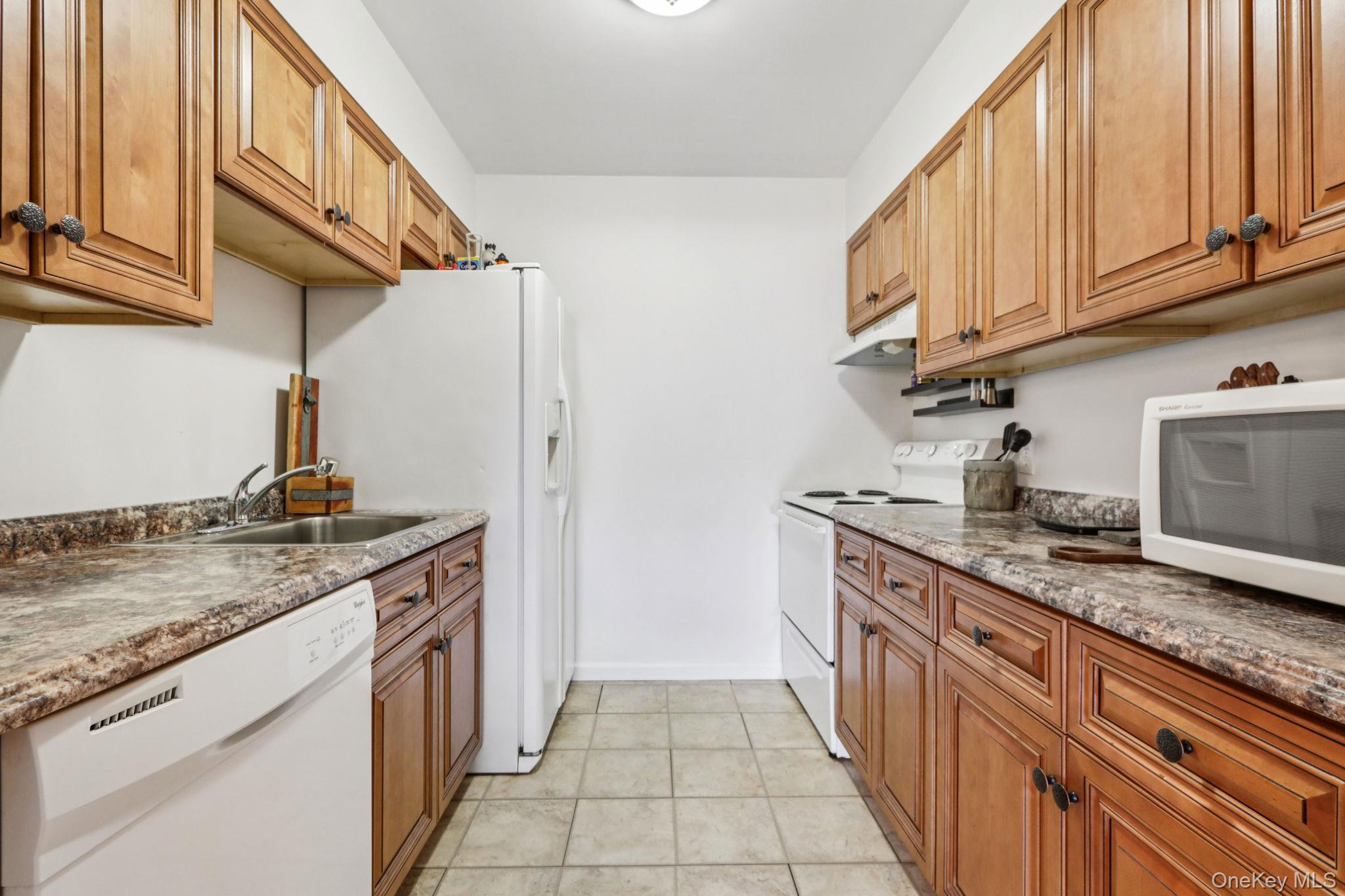 #16 photo, 2006 Baldwin Lane, Newburgh , NY 12550