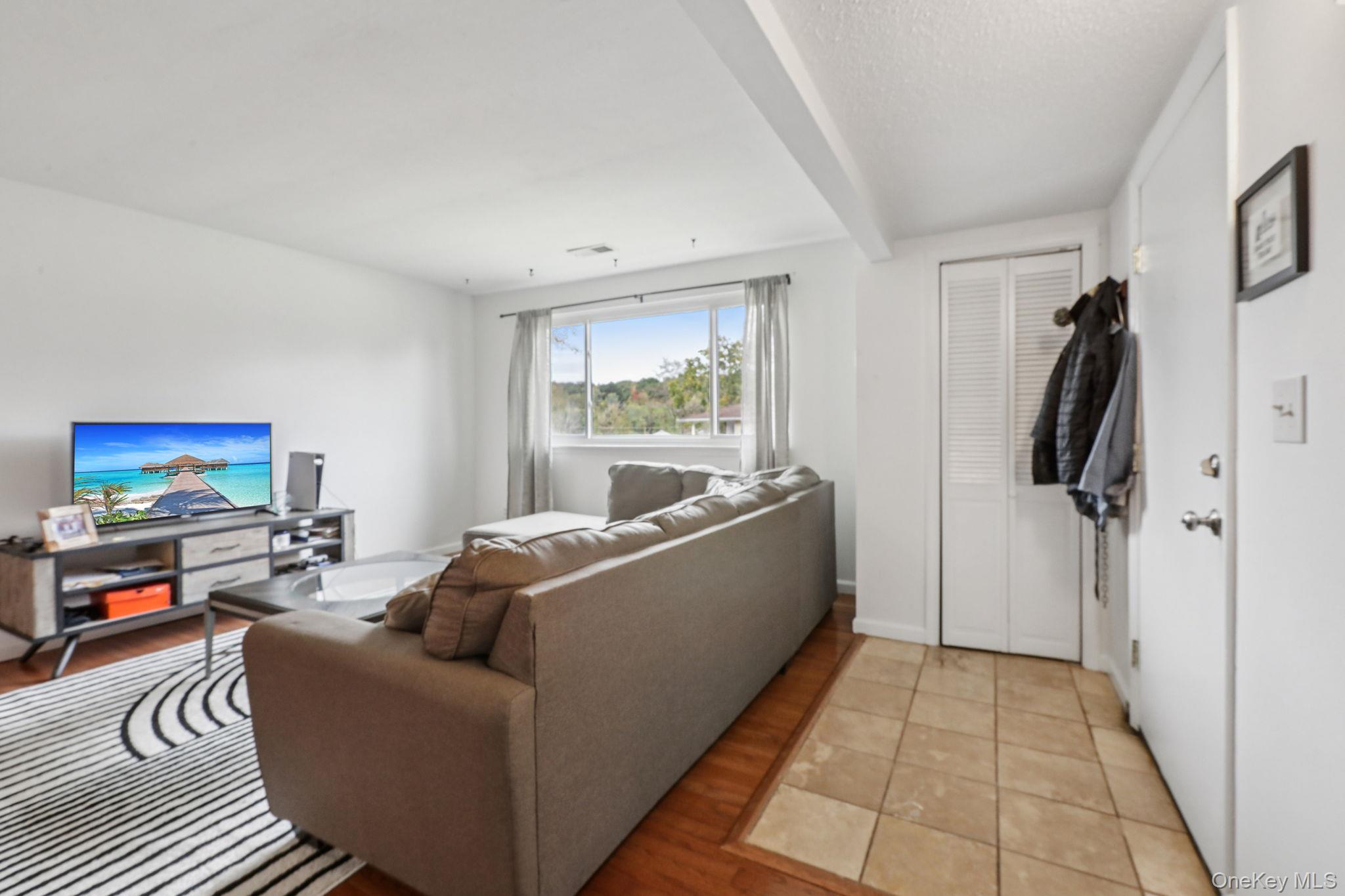 #4 photo, 2006 Baldwin Lane, Newburgh , NY 12550