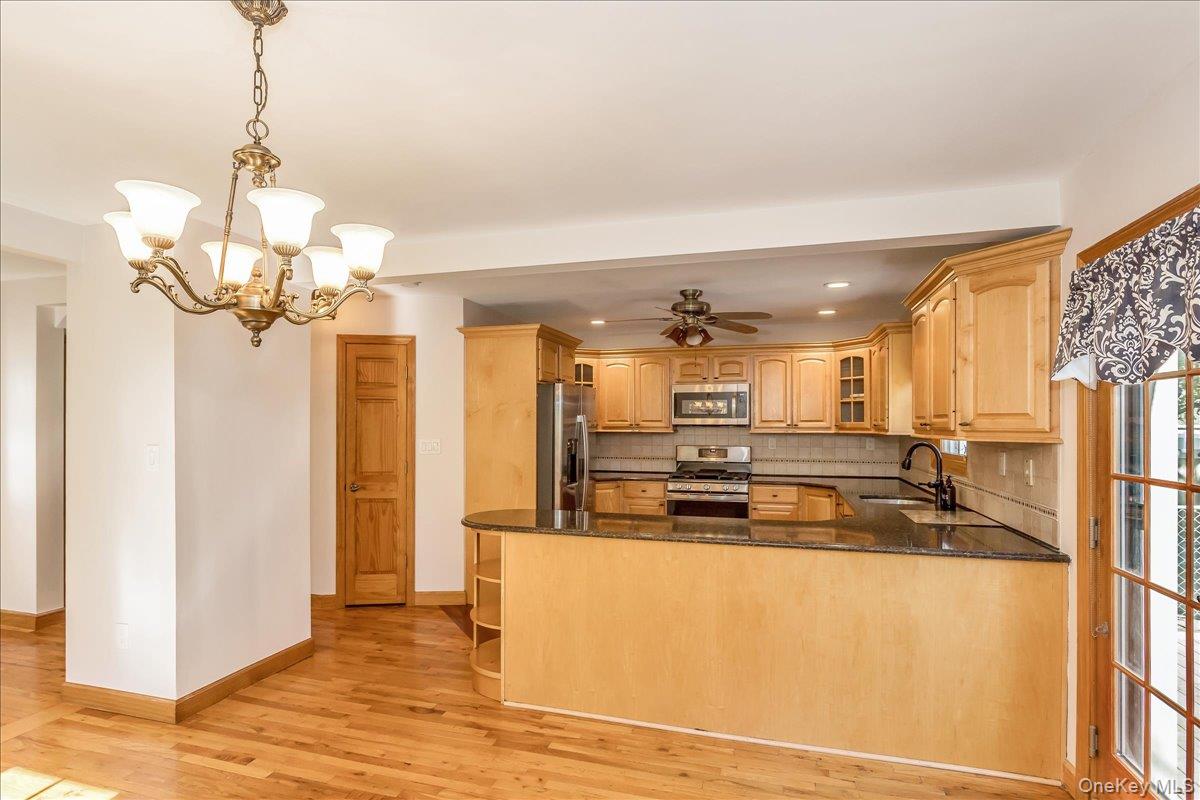 #11 photo, 2186 McClellan Street, East Meadow , NY 11554