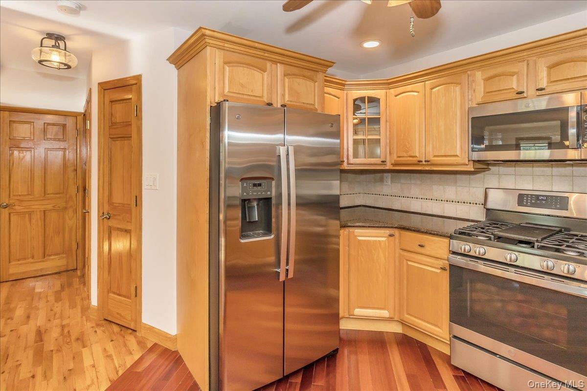 #12 photo, 2186 McClellan Street, East Meadow , NY 11554