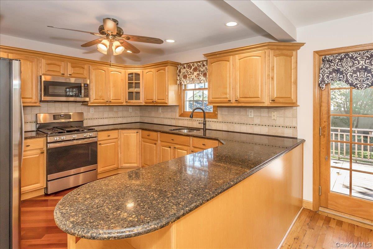 #13 photo, 2186 McClellan Street, East Meadow , NY 11554