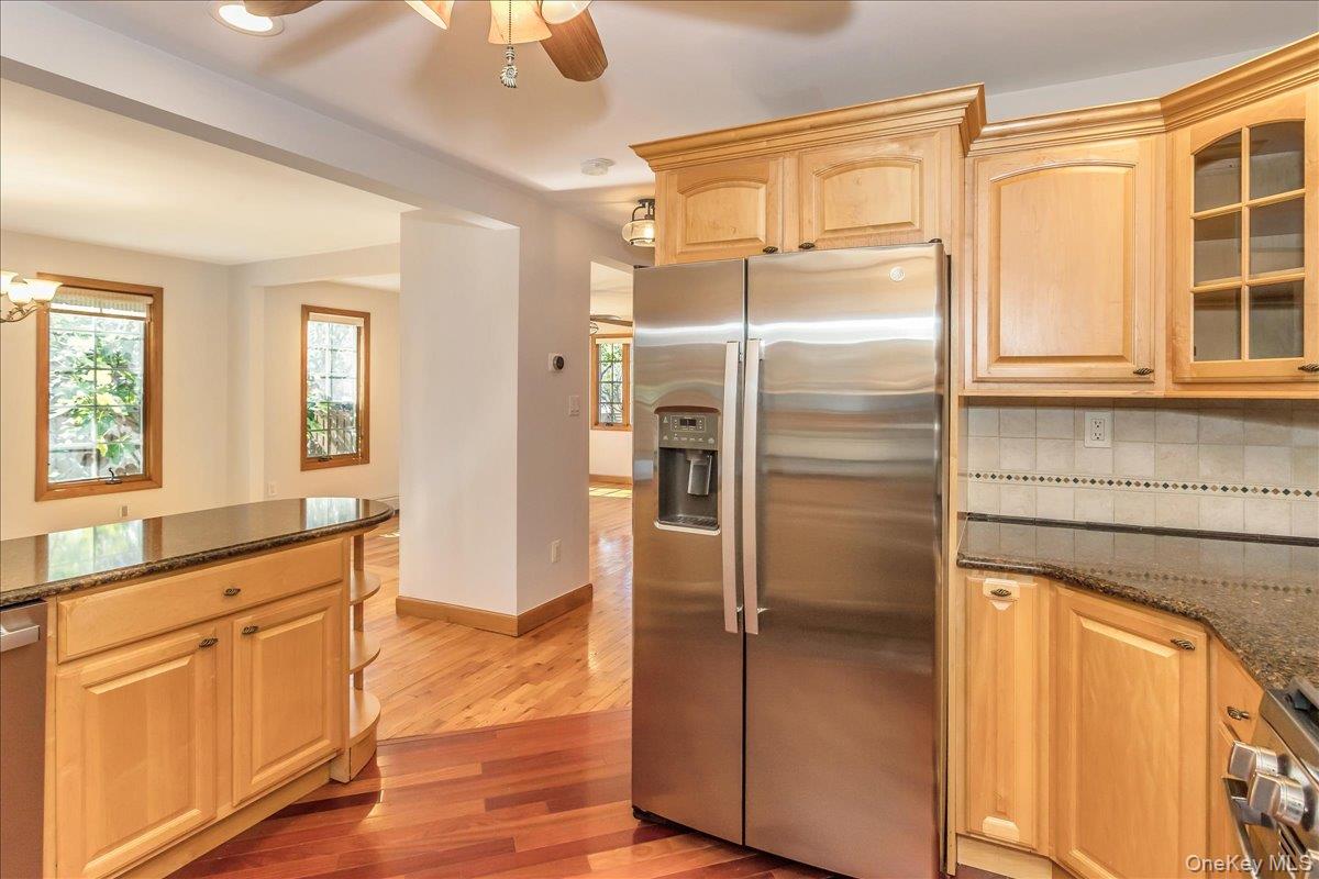 #14 photo, 2186 McClellan Street, East Meadow , NY 11554