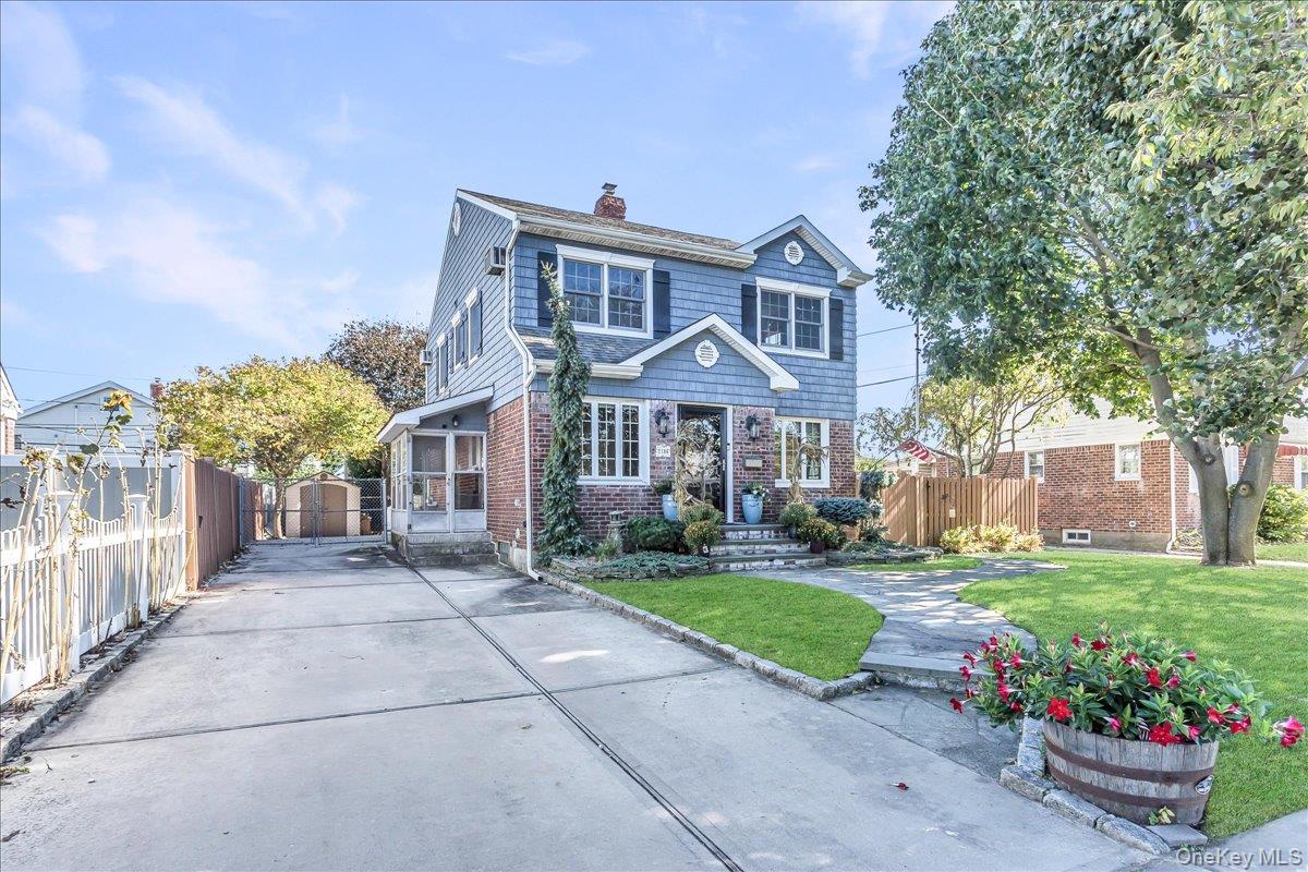 #2 photo, 2186 McClellan Street, East Meadow , NY 11554