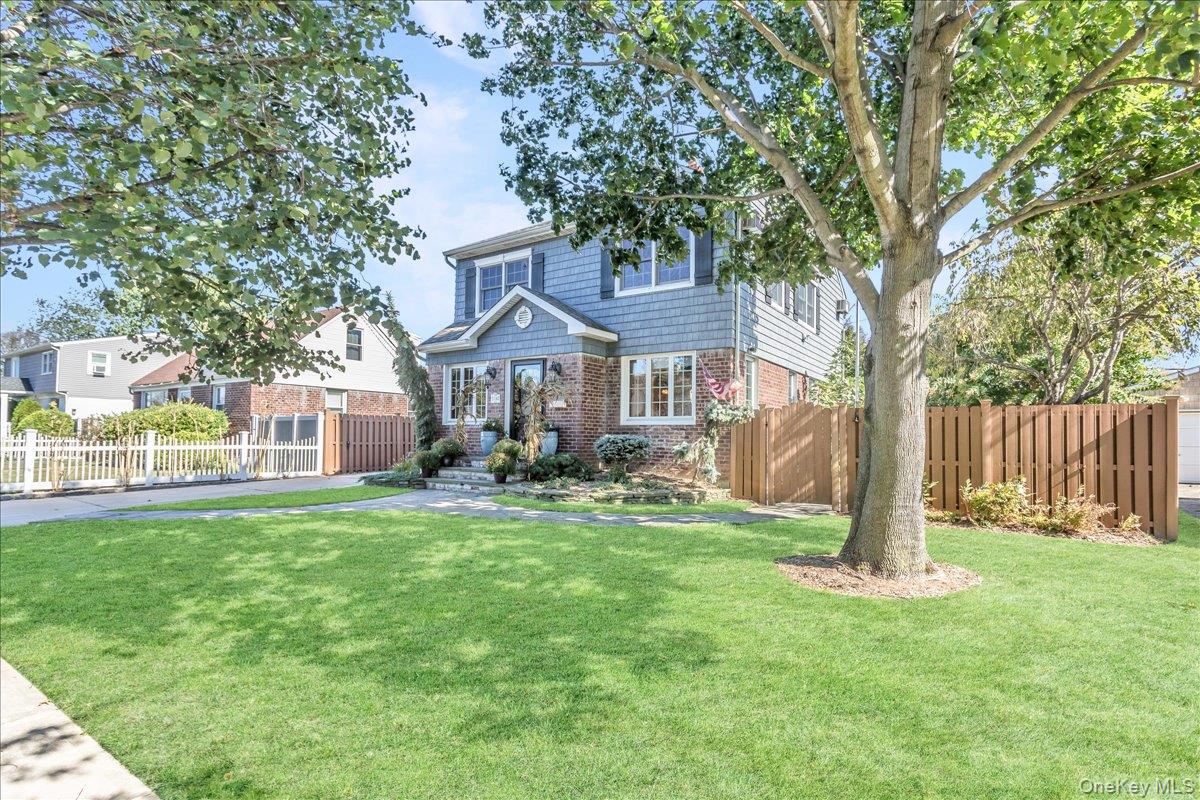 #3 photo, 2186 McClellan Street, East Meadow , NY 11554