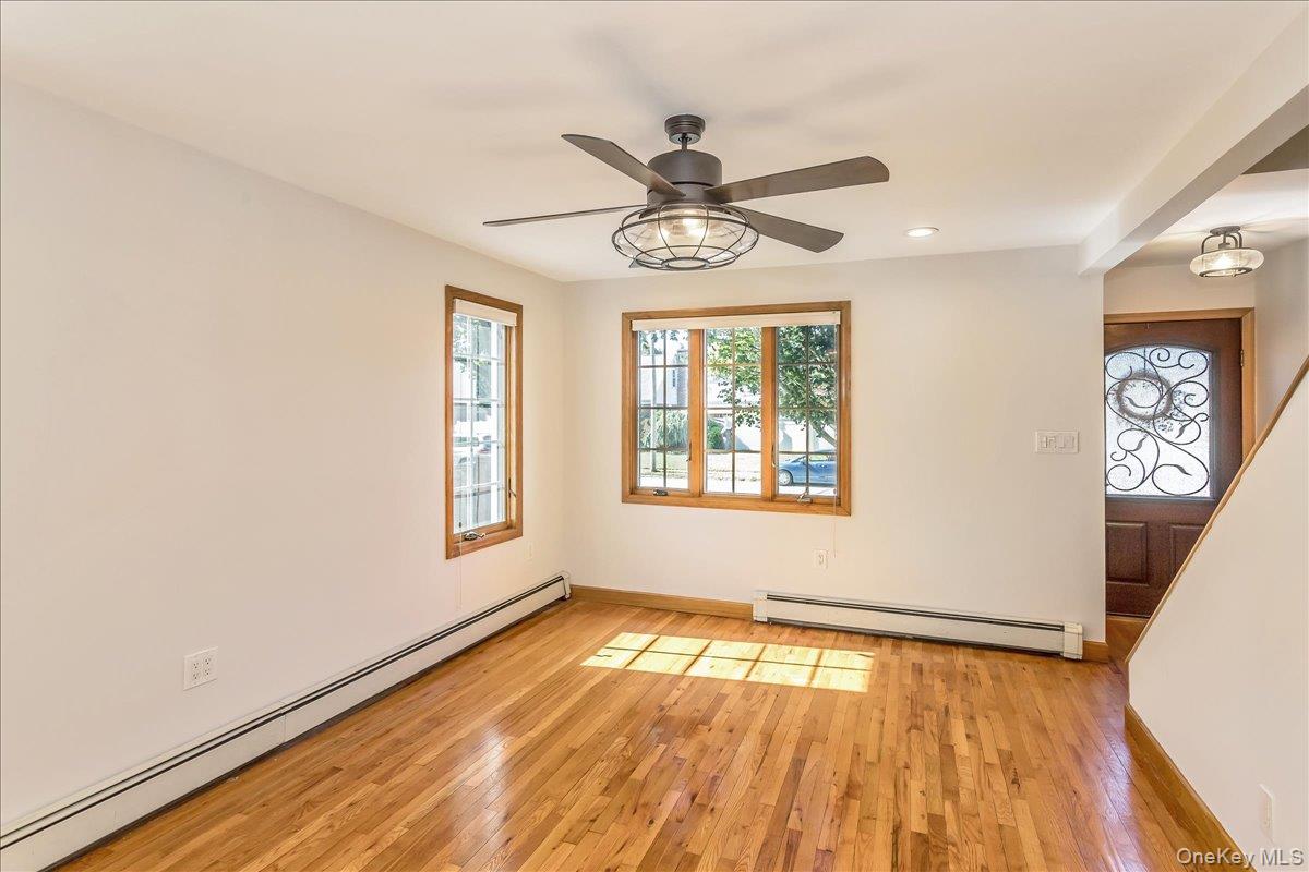 #7 photo, 2186 McClellan Street, East Meadow , NY 11554