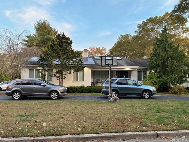 #1 photo, 33 Pinecone Lane, सफ़ोक काउंटी Islandia , NY 11749