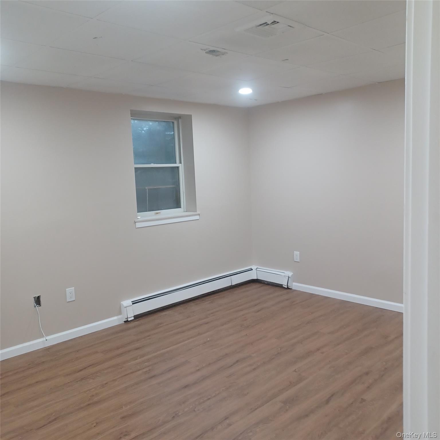 #6 photo, 33 Pinecone Lane, सफ़ोक काउंटी Islandia , NY 11749