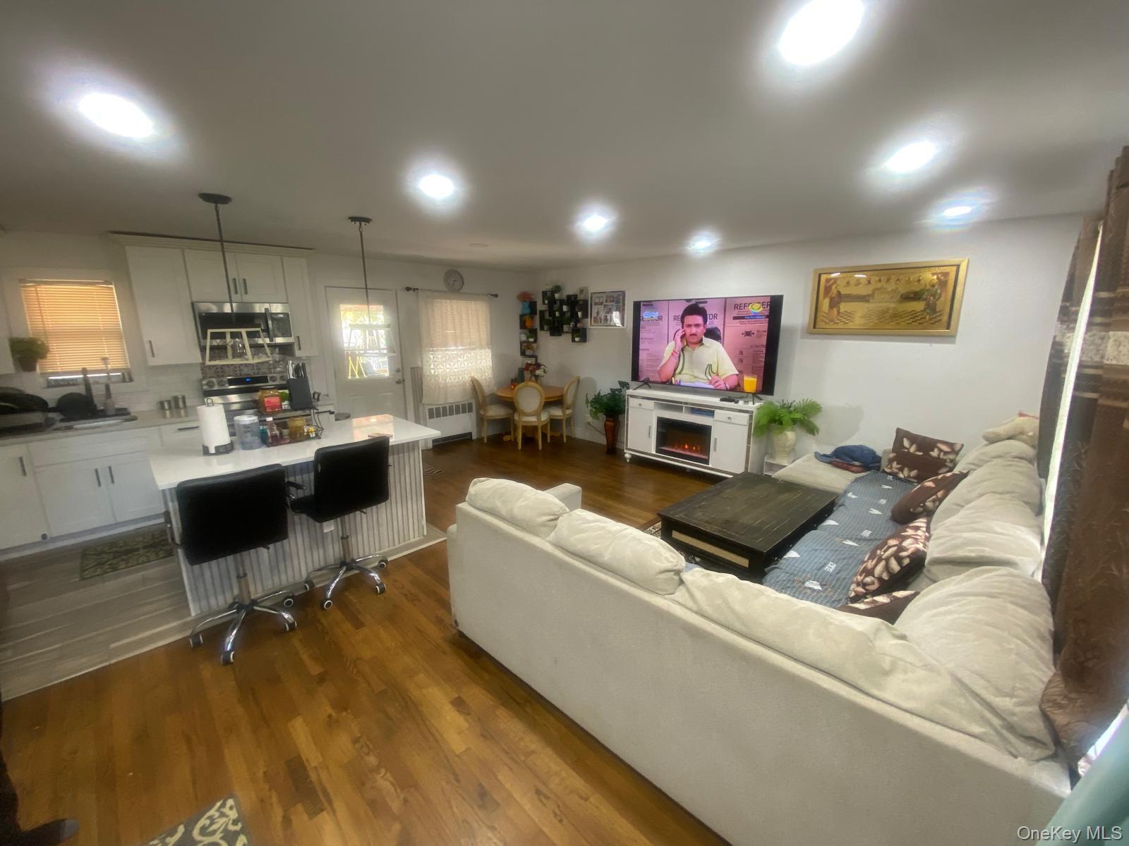 #8 photo, 1452 Peters Boulevard, Bay Shore , NY 11706