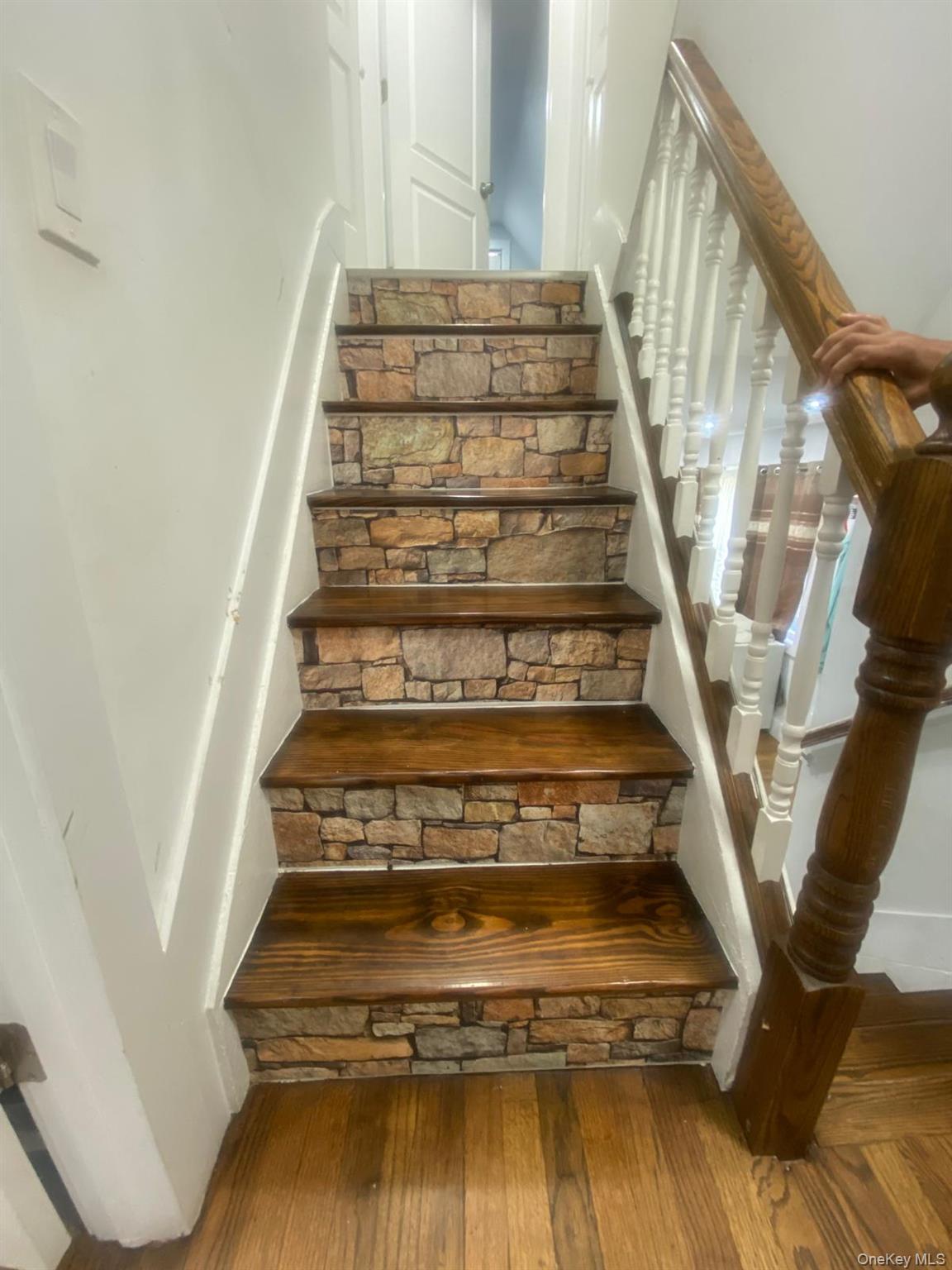 #9 photo, 1452 Peters Boulevard, Bay Shore , NY 11706