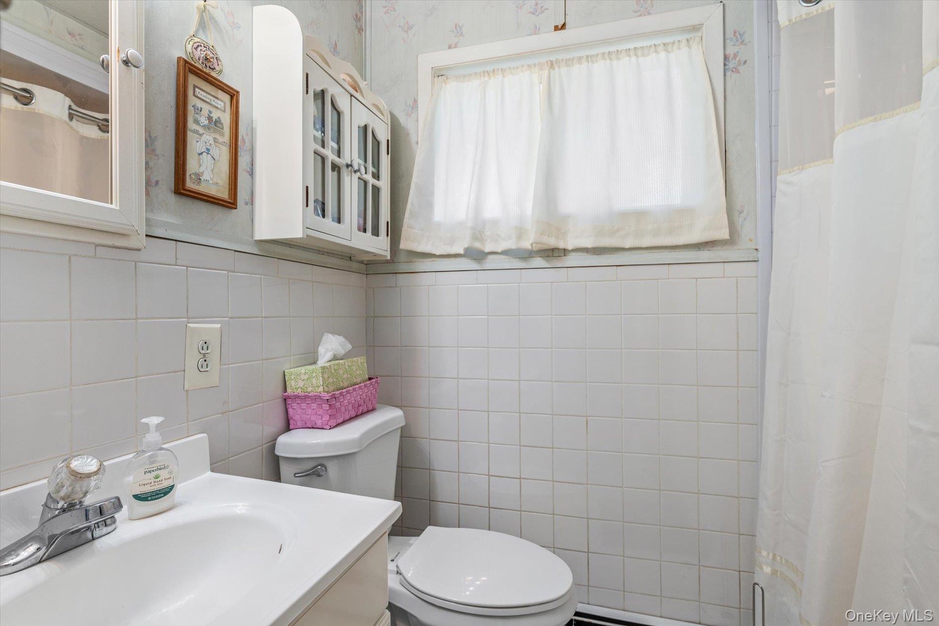 #12 photo, 480 N Greene Avenue, サフォーク郡 Lindenhurst , NY 11757