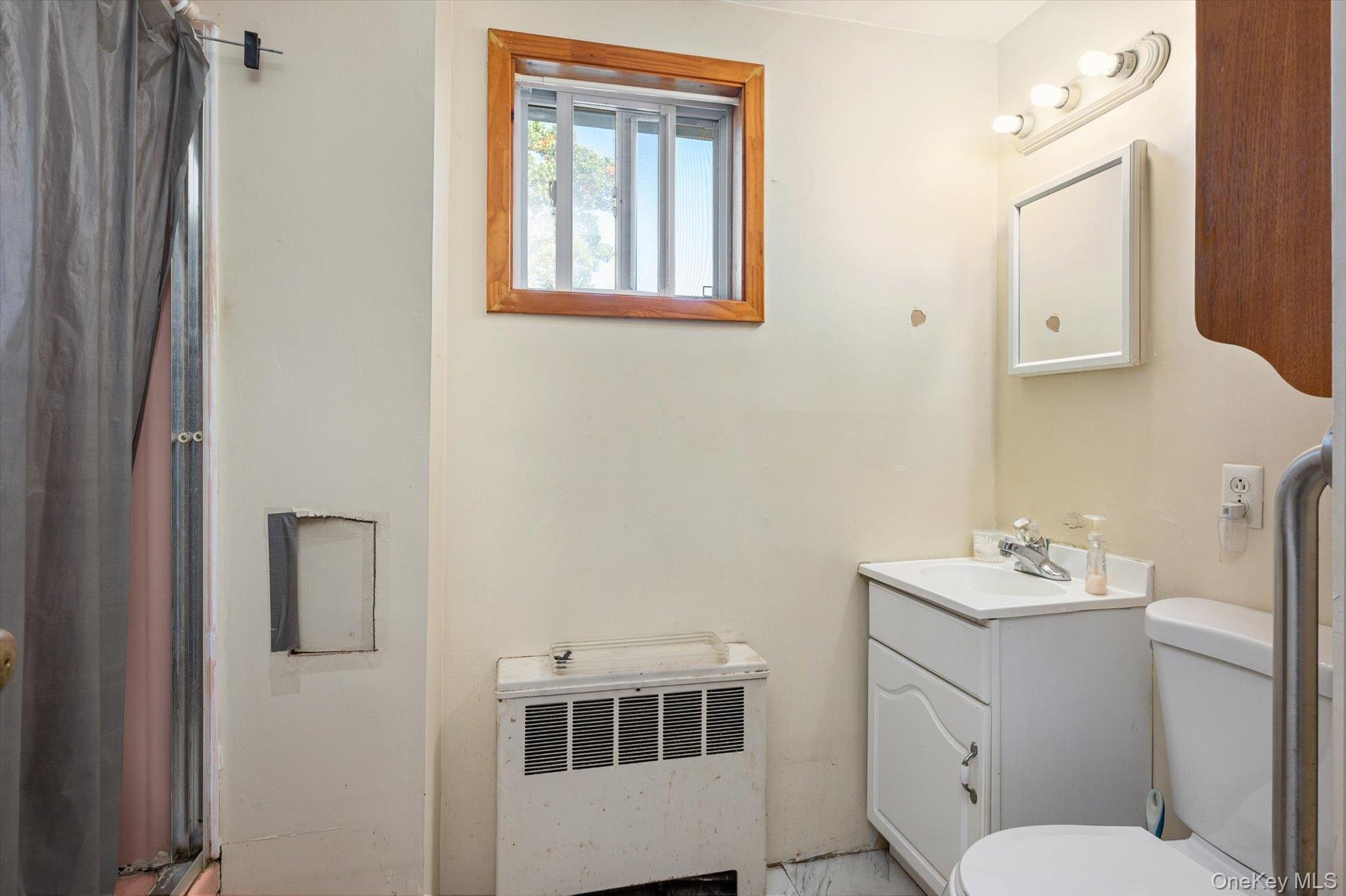 #17 photo, 480 N Greene Avenue, サフォーク郡 Lindenhurst , NY 11757