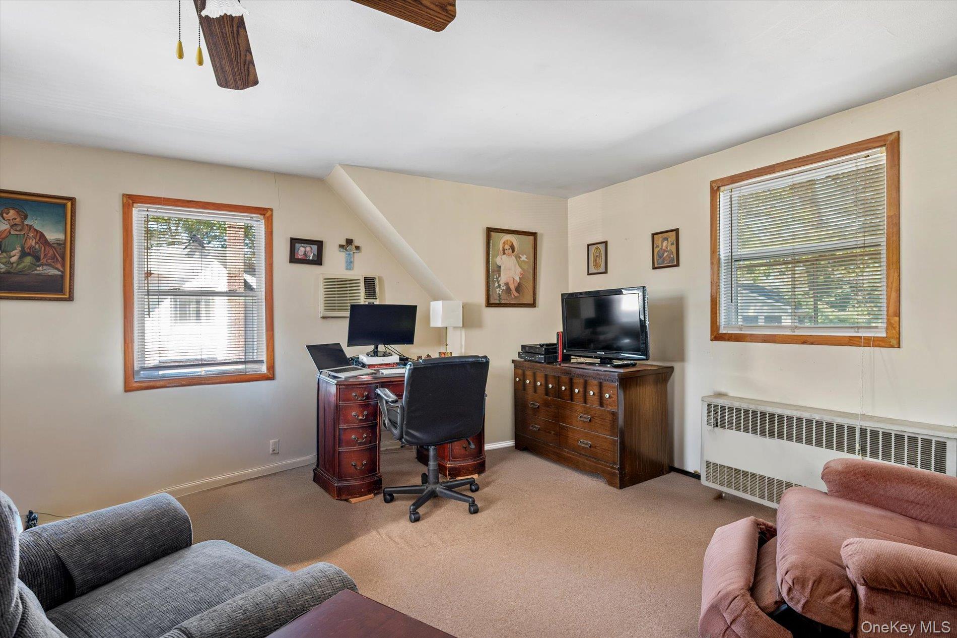 #20 photo, 480 N Greene Avenue, サフォーク郡 Lindenhurst , NY 11757