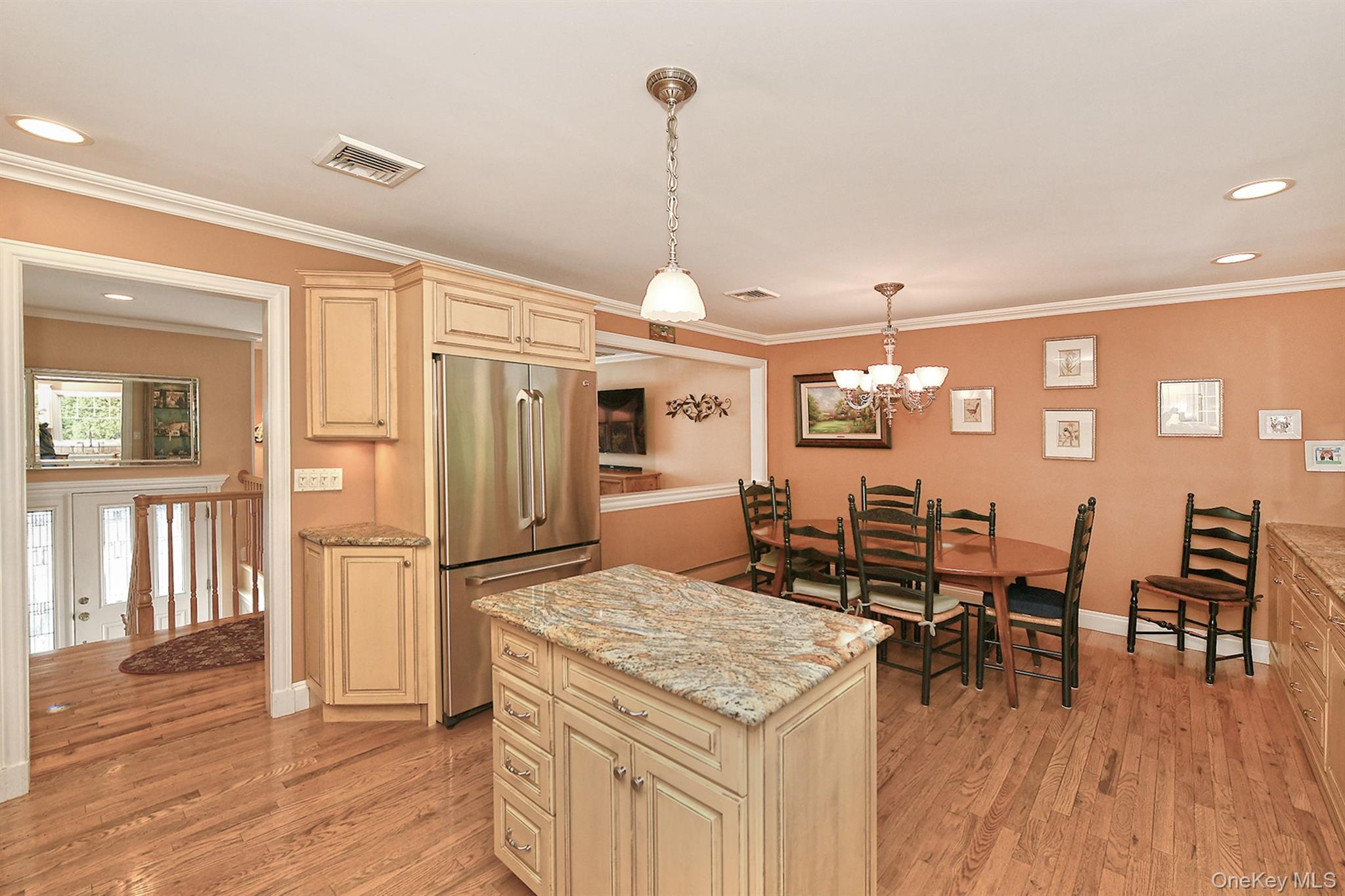 #10 photo, 7 Cardiff Court, サフォーク郡 South Huntington , NY 11746