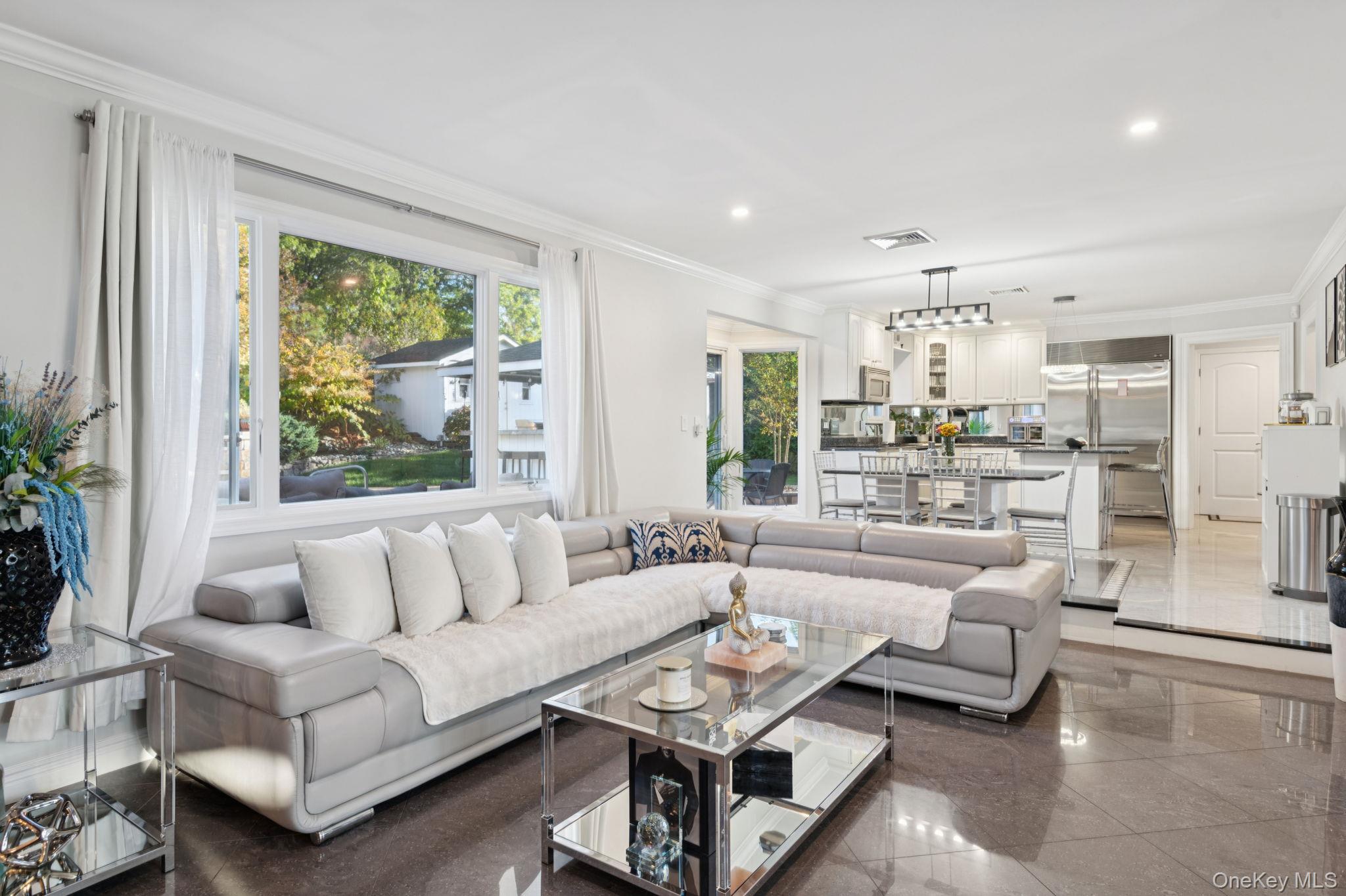 #10 photo, 63 Fleetwood Road, サフォーク郡 Commack , NY 11725