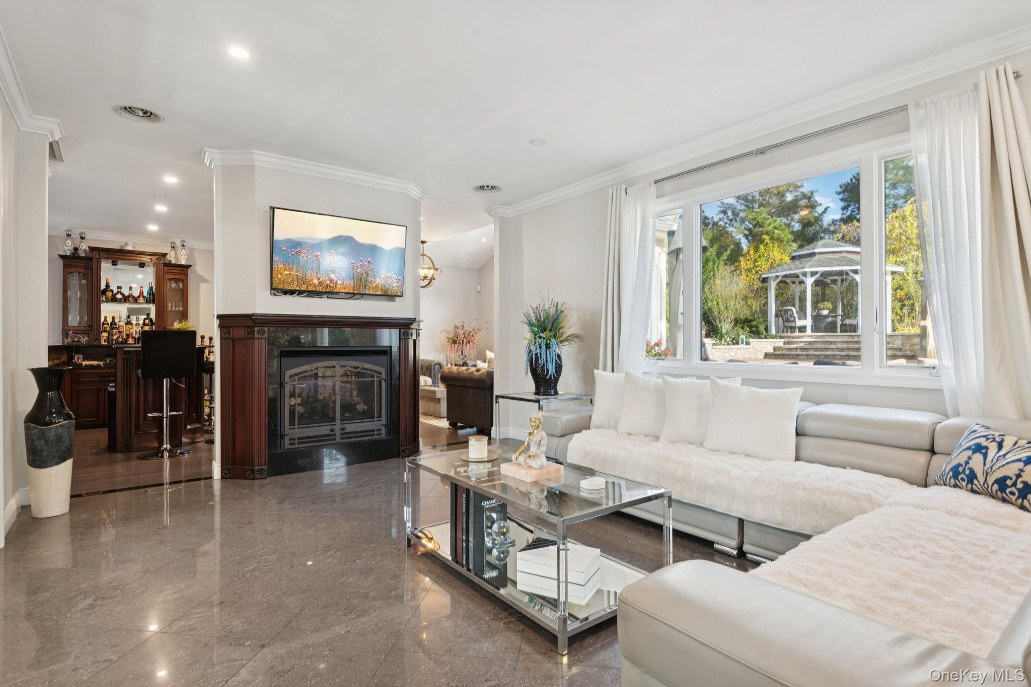 #11 photo, 63 Fleetwood Road, サフォーク郡 Commack , NY 11725