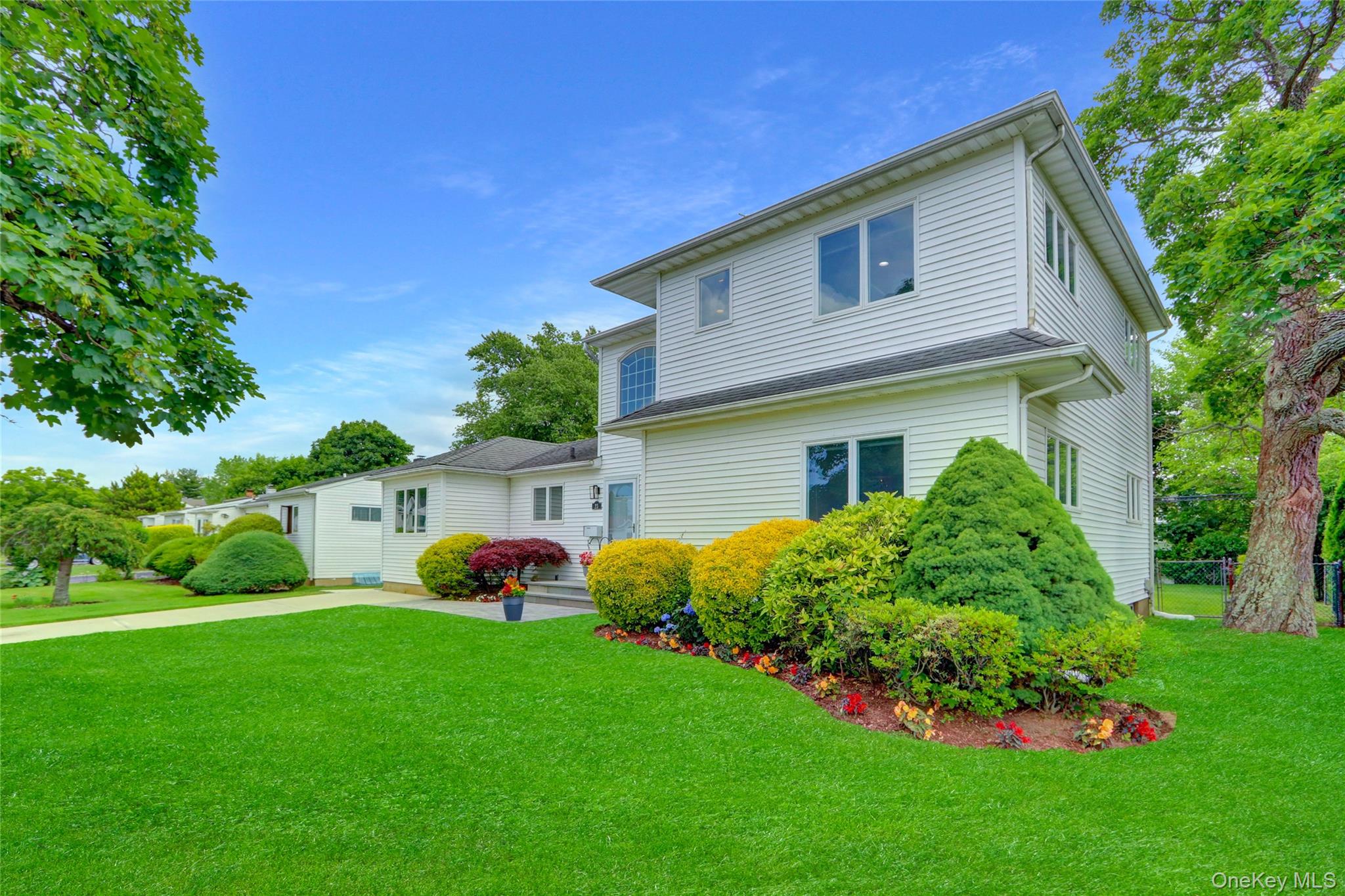 #2 photo, 23 Lillian Lane, ナッソー郡 Plainview , NY 11803