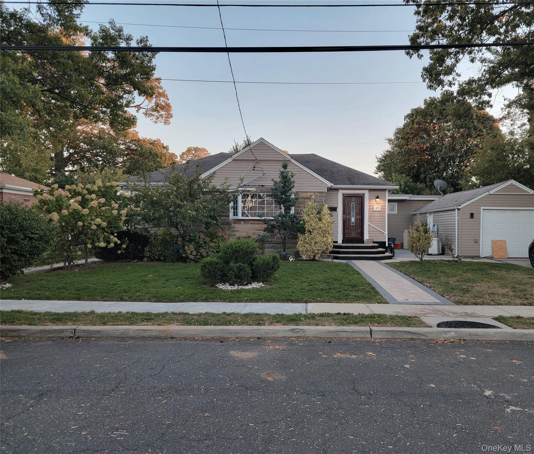 #3 photo, 49 Ashely Drive, ナッソー郡 Valley Stream , NY 11580