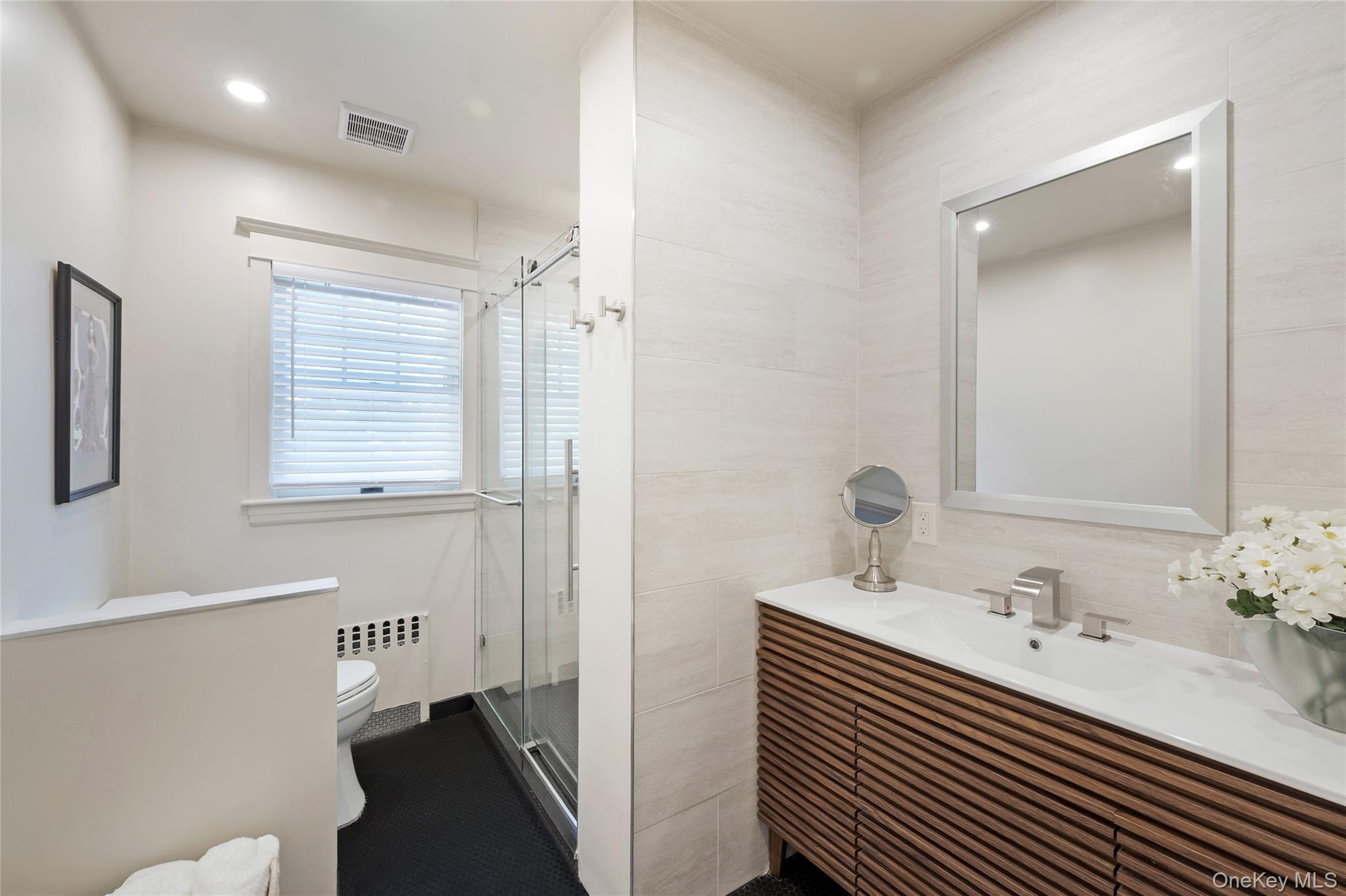 #17 photo, 60 Aberfoyle Road, New Rochelle , NY 10804