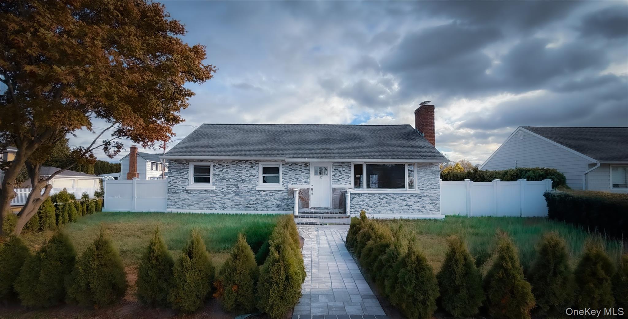 #1 photo, 57 Princess Street, ナッソー郡 Hicksville , NY 11801