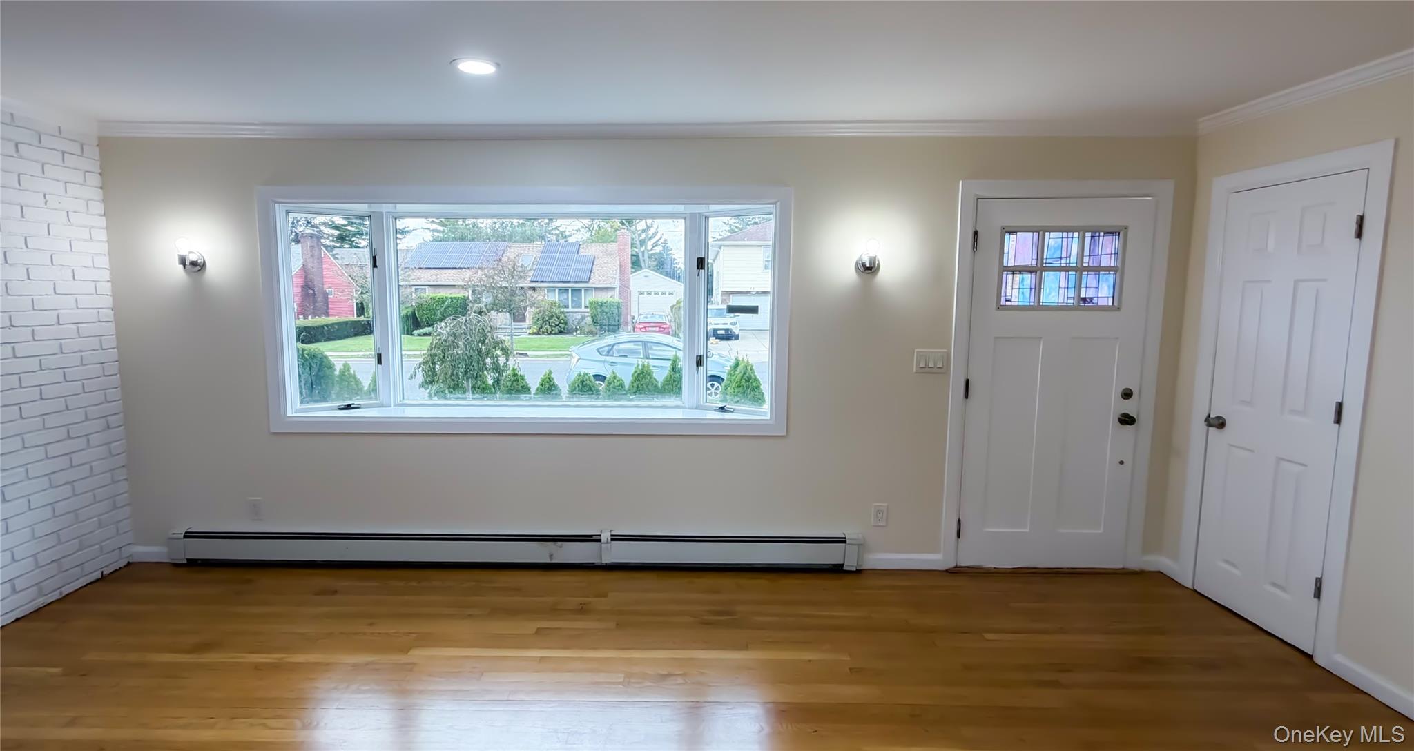 #7 photo, 57 Princess Street, ナッソー郡 Hicksville , NY 11801