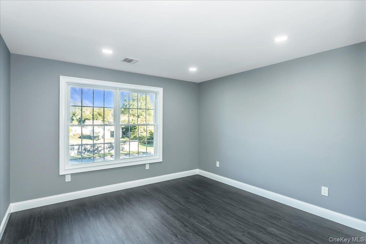 #16 photo, 26 Gabon Lane, Coram , NY 11727