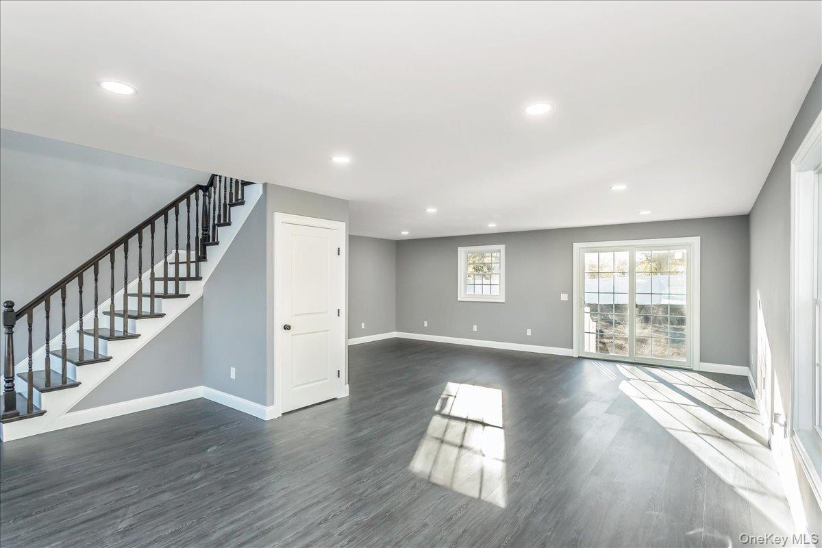 #18 photo, 26 Gabon Lane, Coram , NY 11727