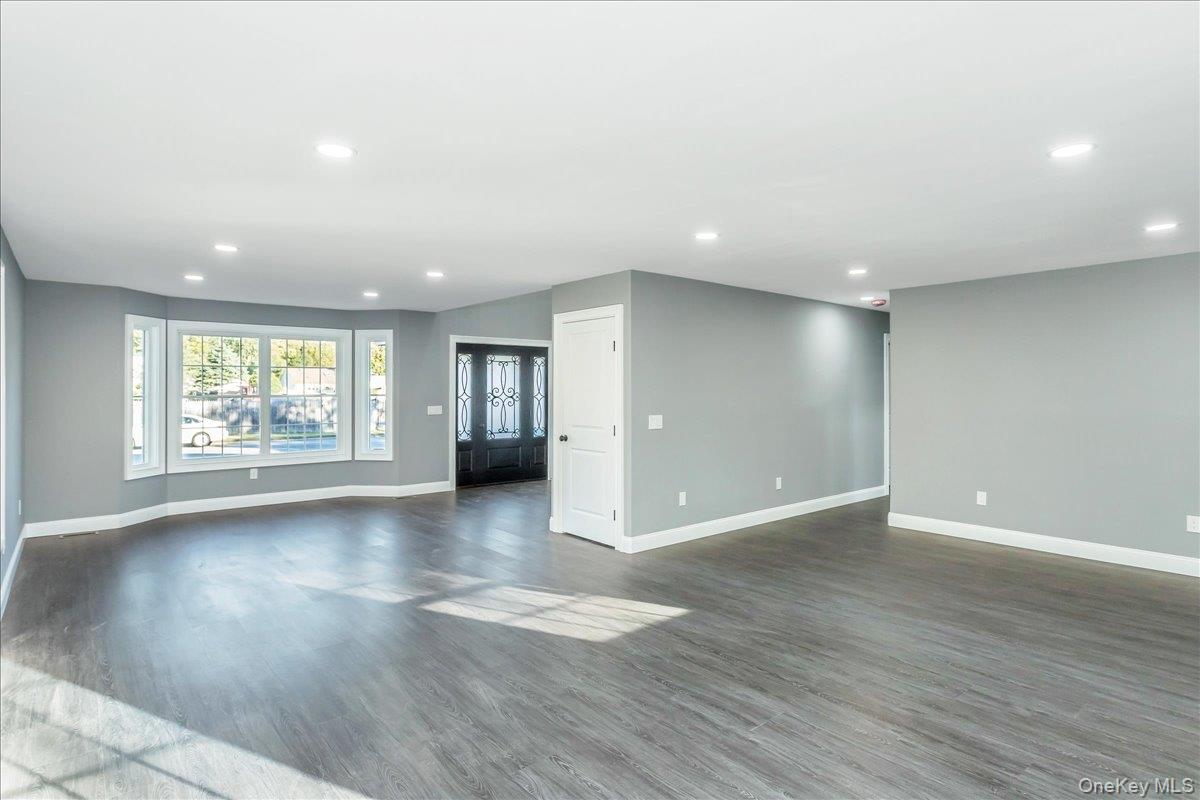 #20 photo, 26 Gabon Lane, Coram , NY 11727