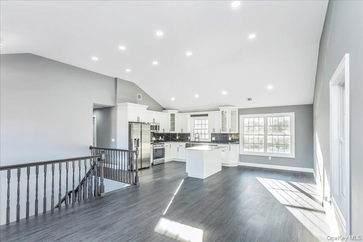 #6 photo, 26 Gabon Lane, Coram , NY 11727