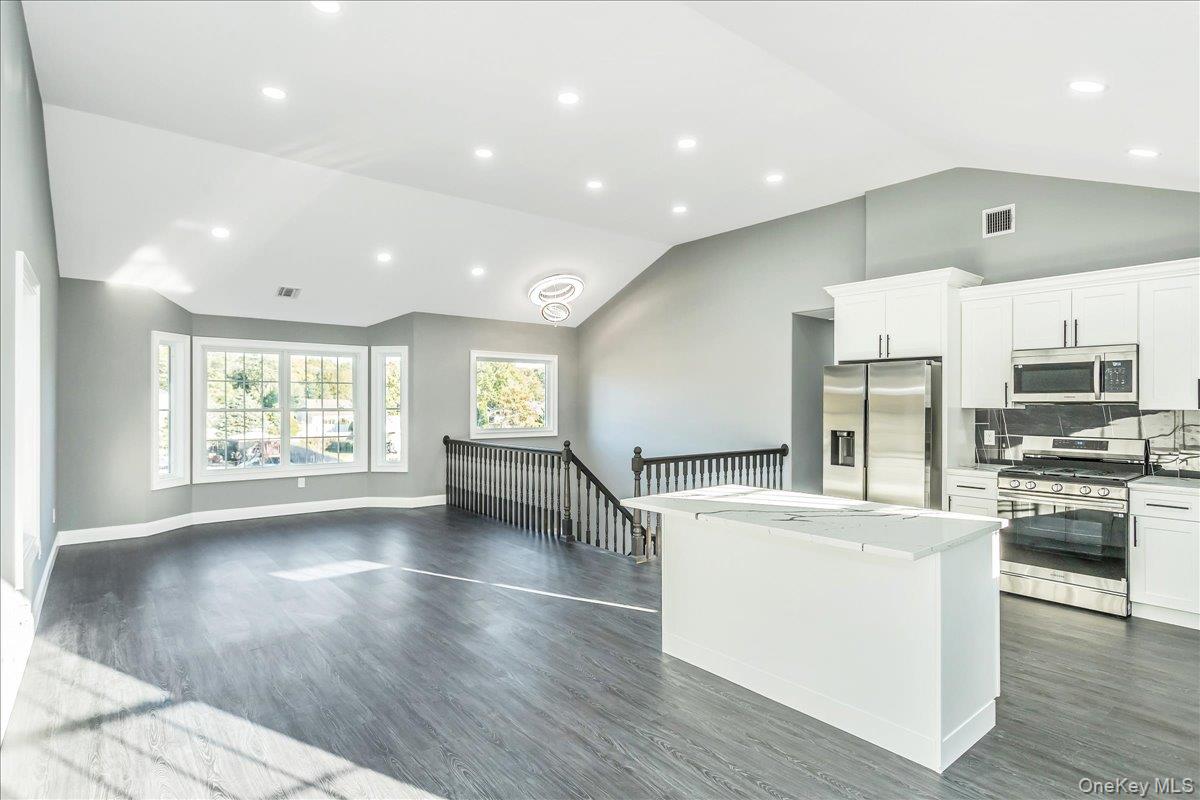 #8 photo, 26 Gabon Lane, Coram , NY 11727