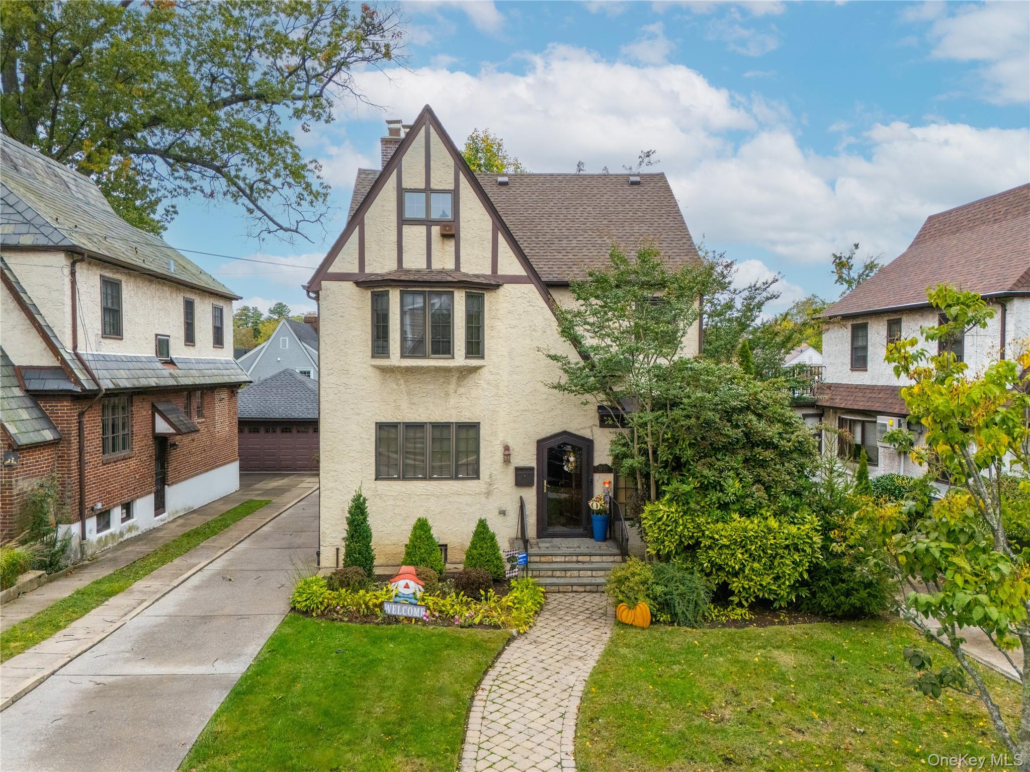 #1 photo, 32-30 167th Street, クイーンズ区 Flushing , NY 11358