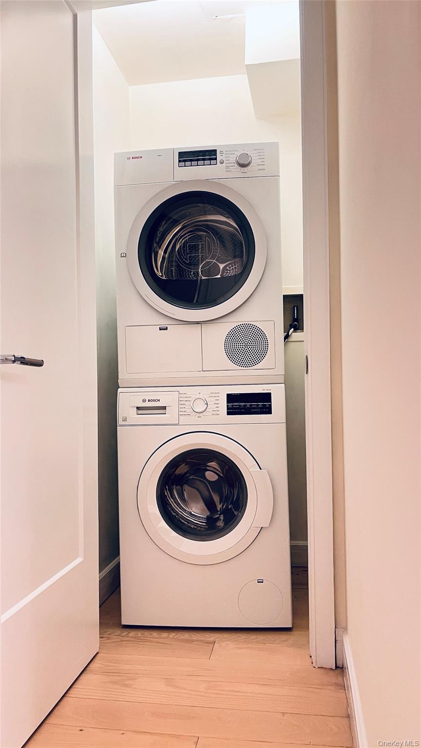 #17 photo, 330 E 38th Street, New York (Manhattan) , NY 10016