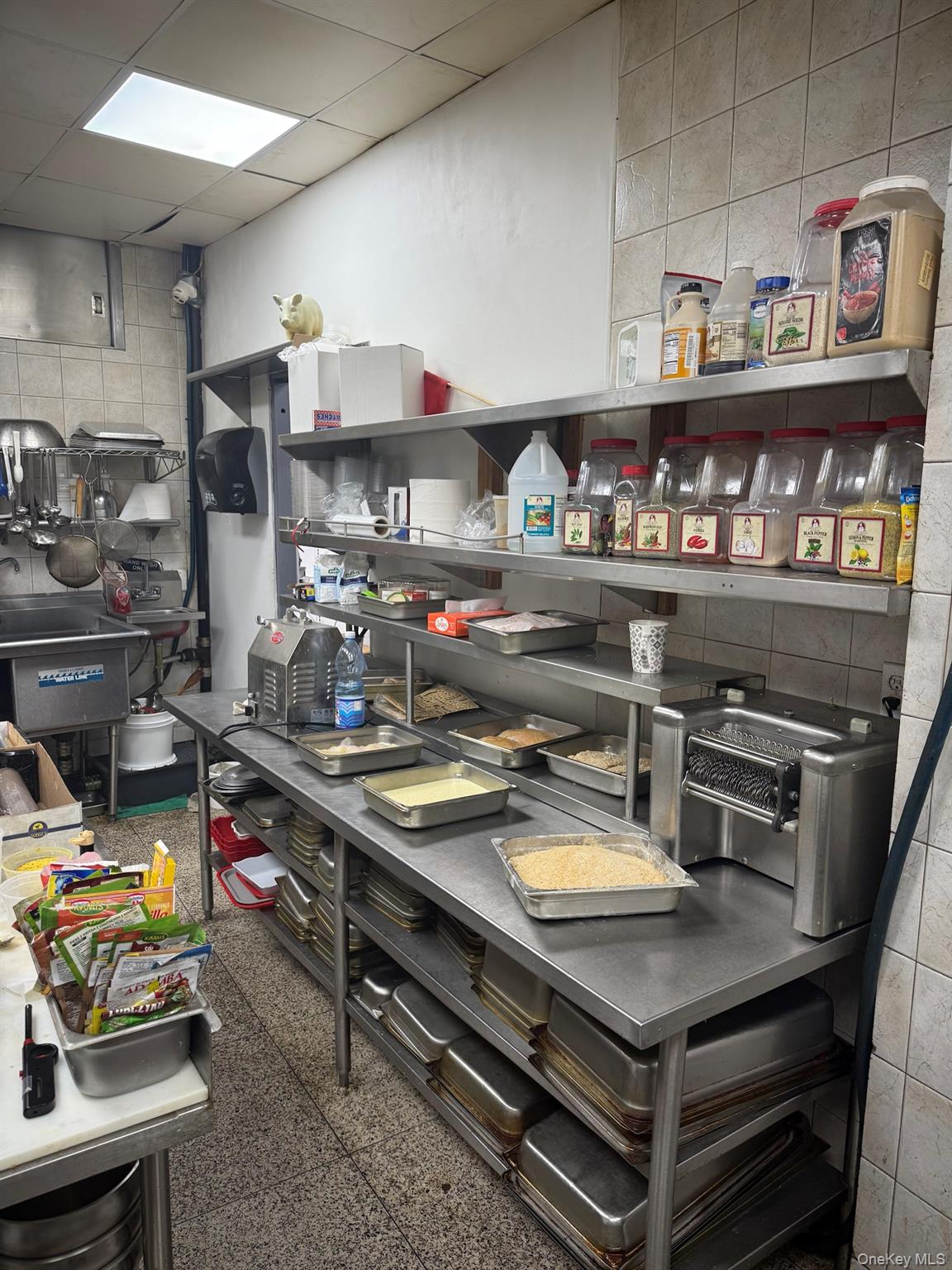 #10 photo, 57-57 61st Street, クイーンズ区 Maspeth , NY 11378