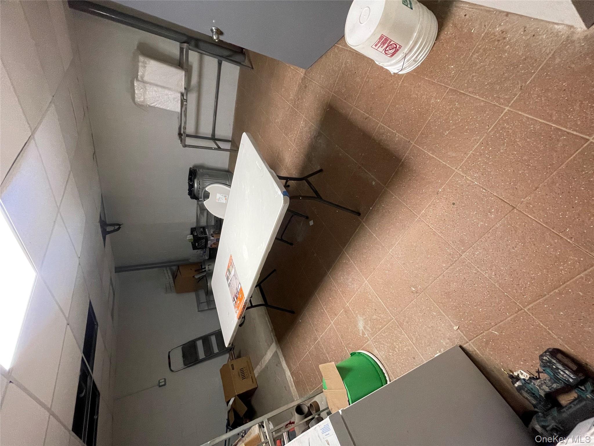 #15 photo, 57-57 61st Street, クイーンズ区 Maspeth , NY 11378