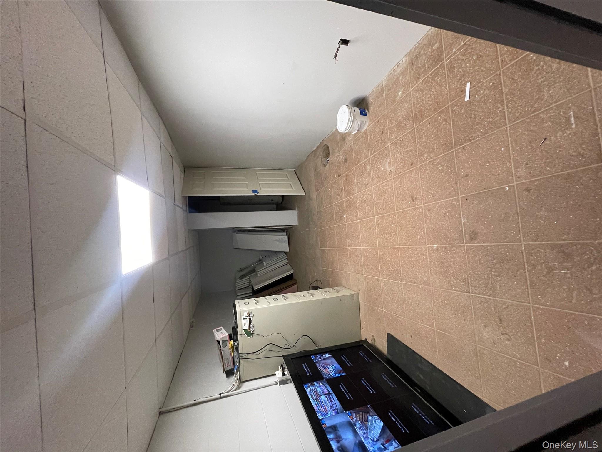 #16 photo, 57-57 61st Street, クイーンズ区 Maspeth , NY 11378