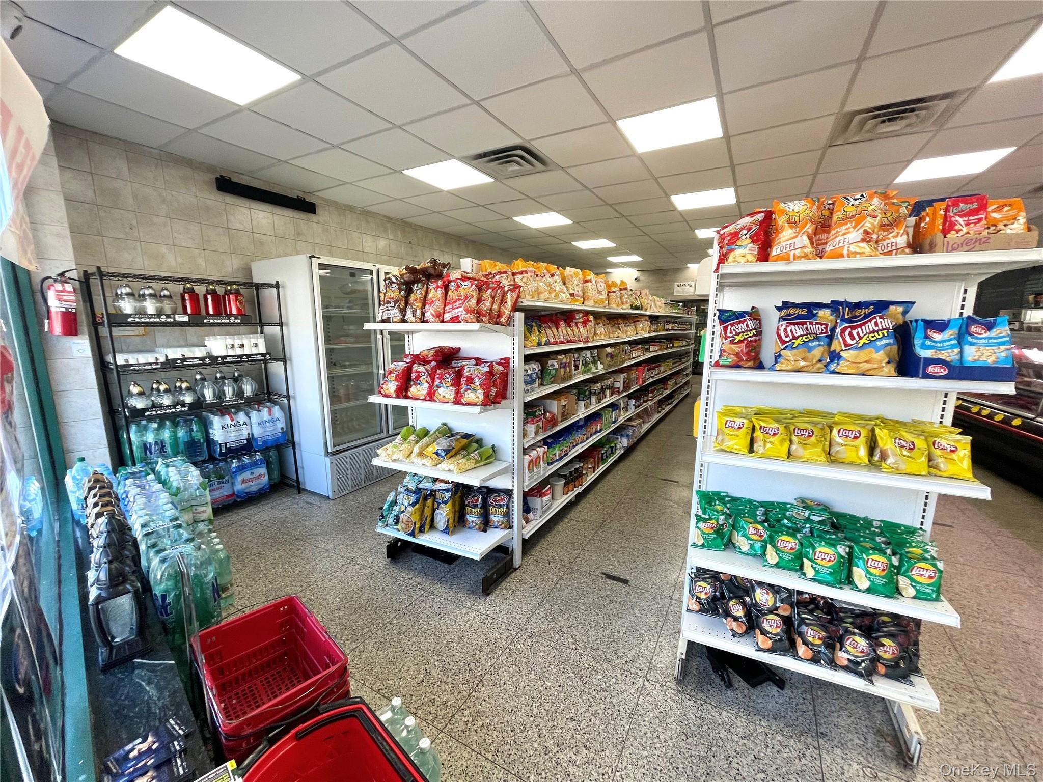 #4 photo, 57-57 61st Street, クイーンズ区 Maspeth , NY 11378