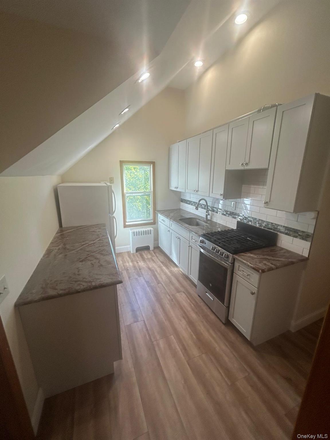 #6 photo, 42 Park Avenue, Suffern , NY 10901